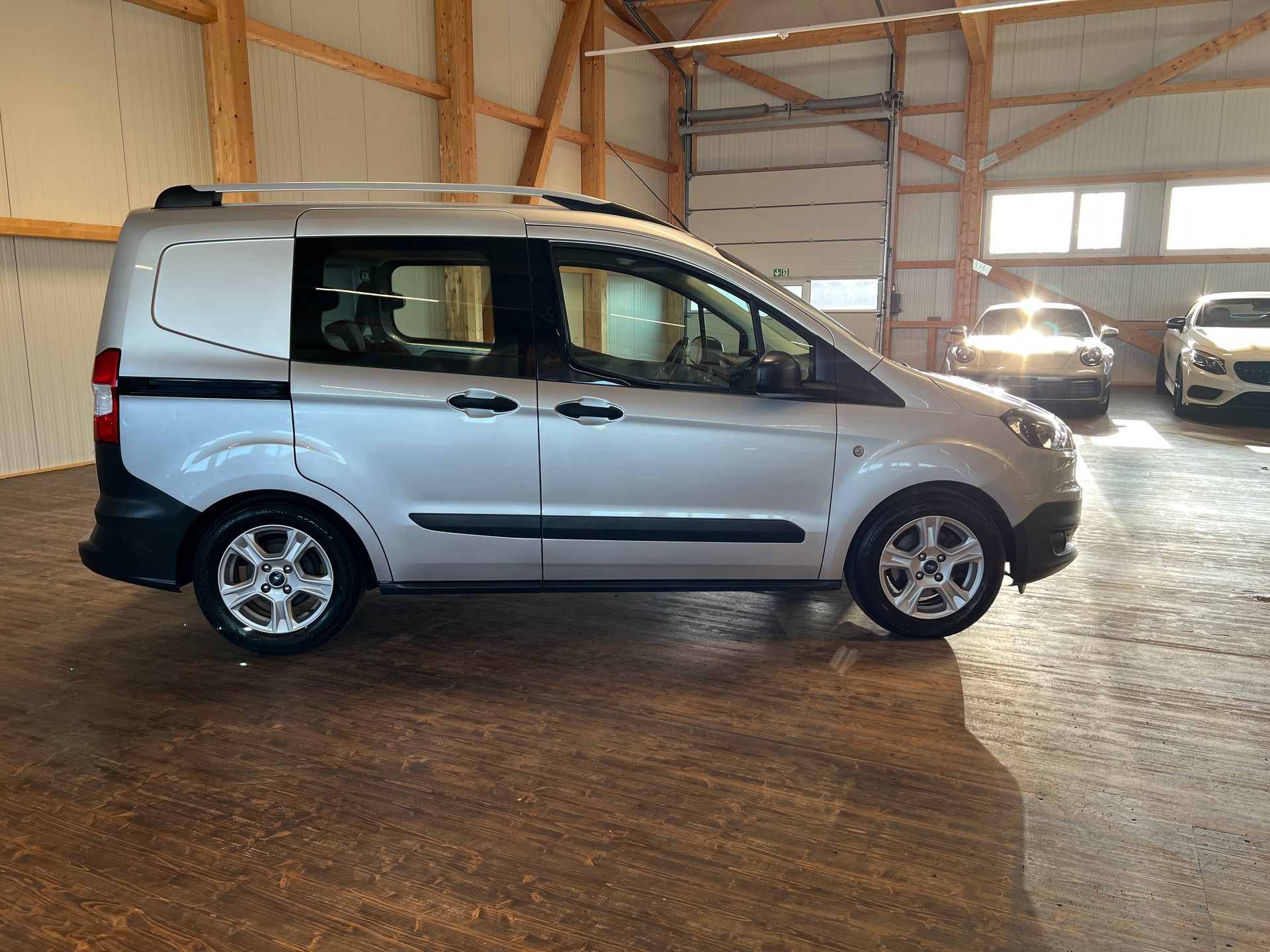 FORD Transit Courier Combi 1.5 TDCi Ambiente-showroom-element-3