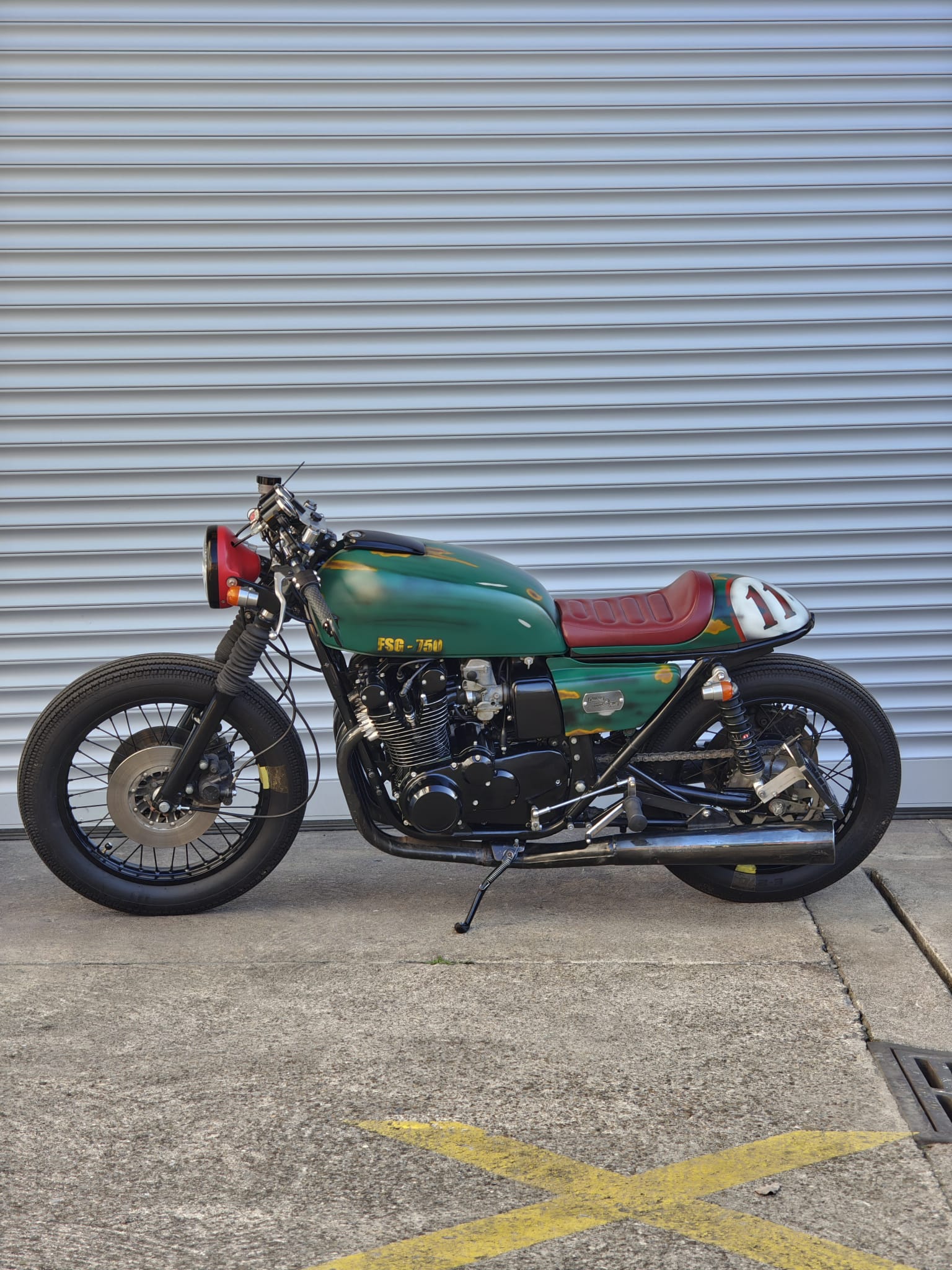 SUZUKI GS 750