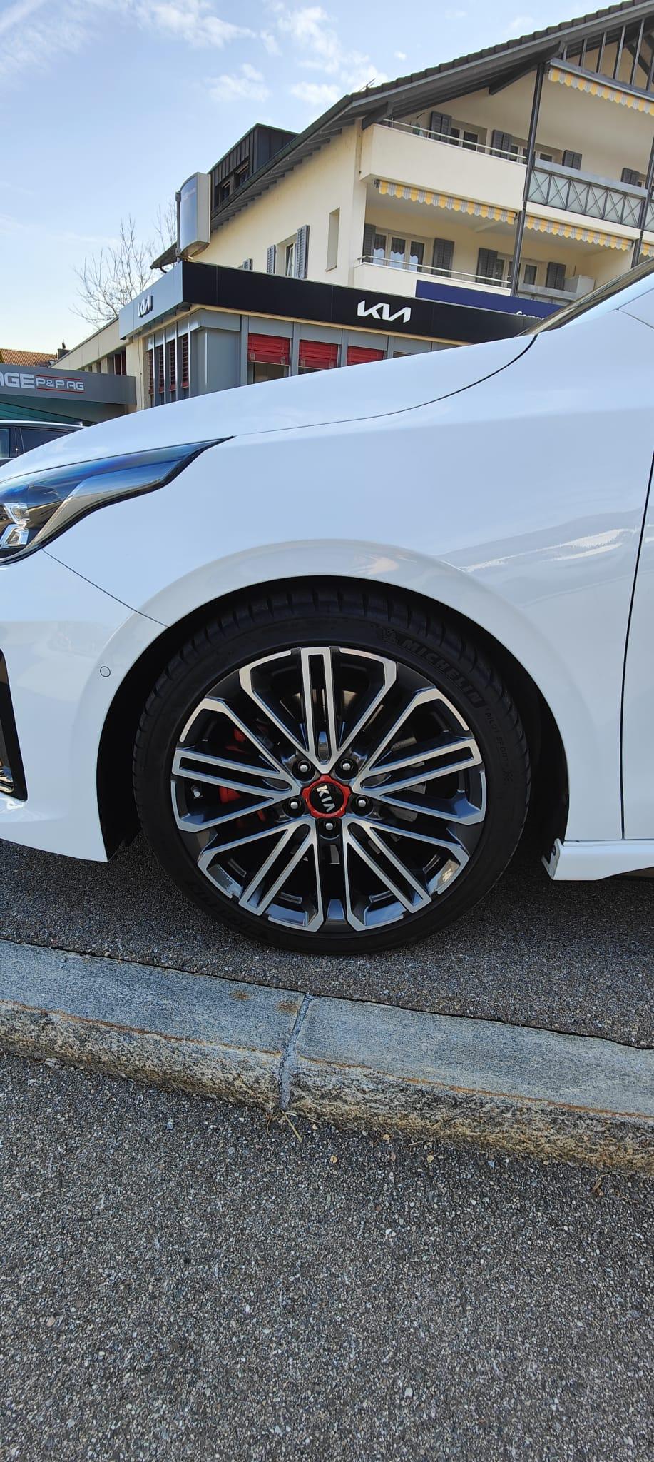 KIA Ceed 1.6 T-GDi GT-image-4