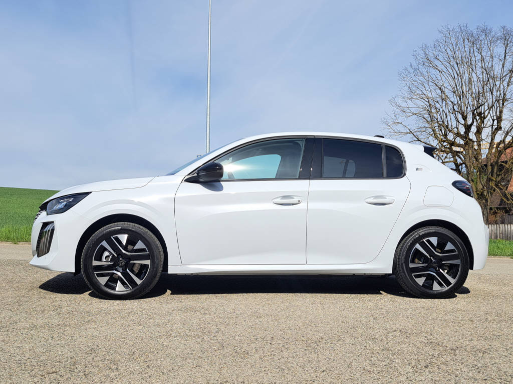 PEUGEOT 208 e-Allure 156c (8 ans de garantie)-image-4