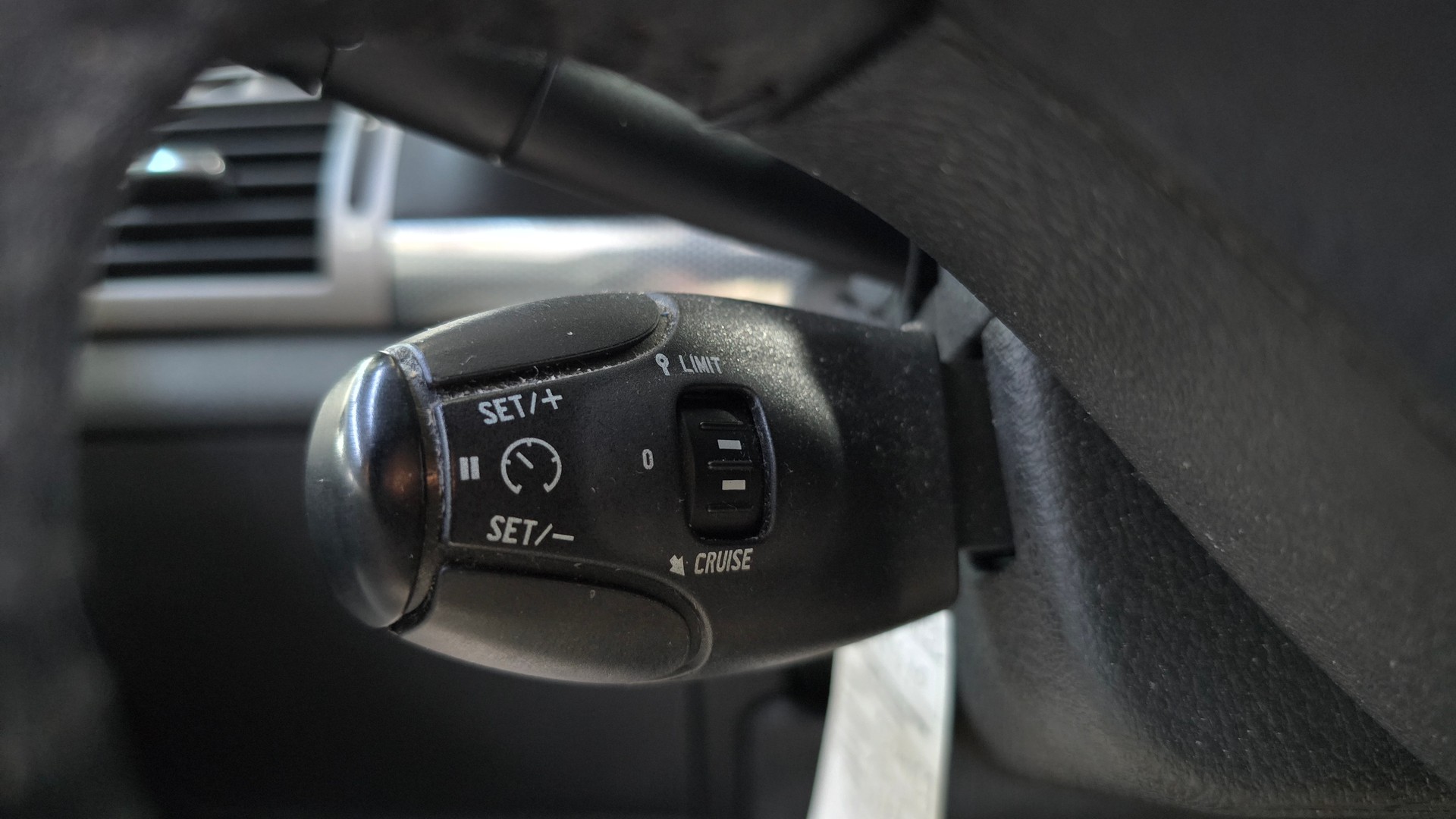PEUGEOT 407 2.0 HDI SV Executive-image-27