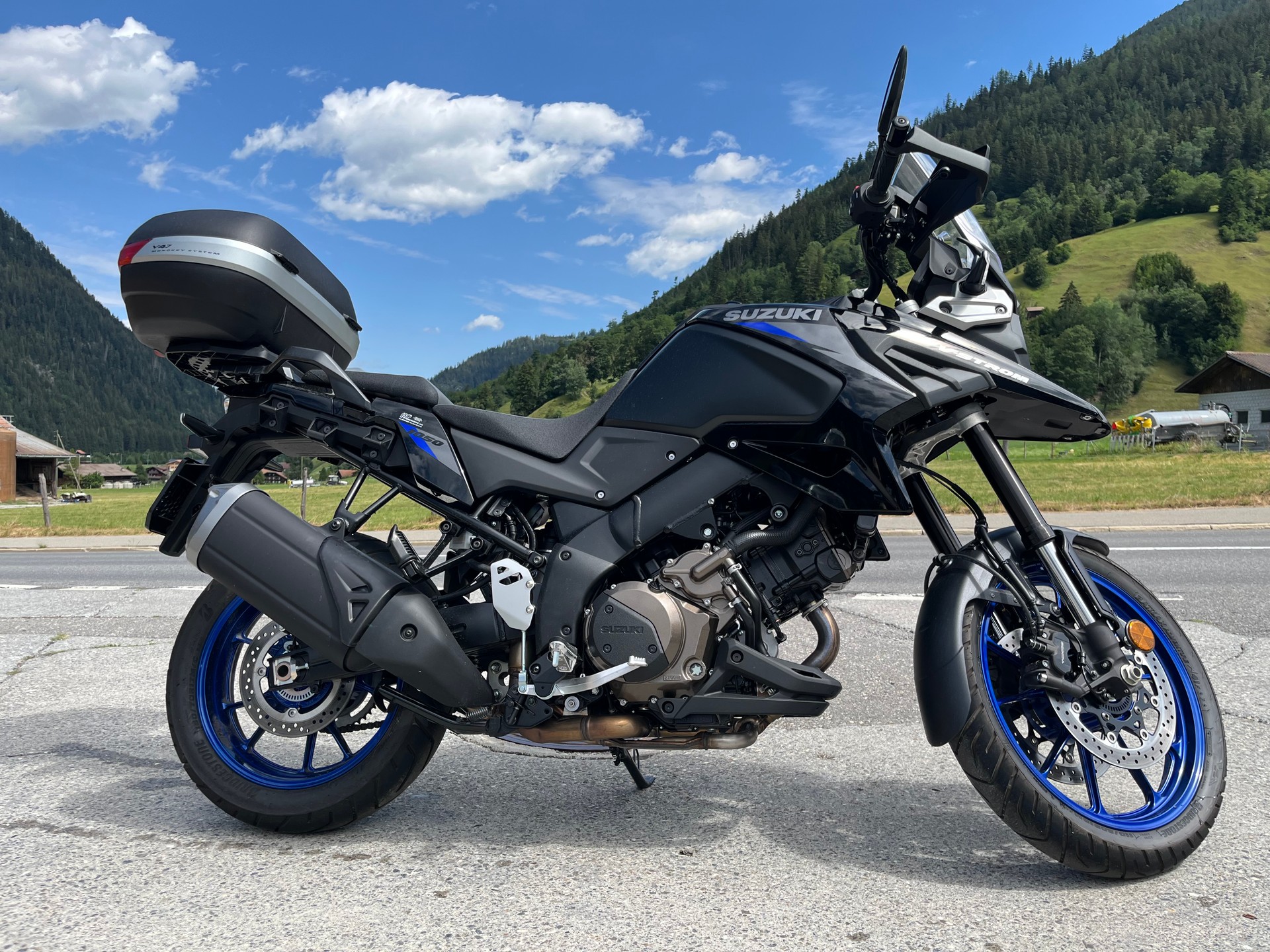 SUZUKI DL 1050
