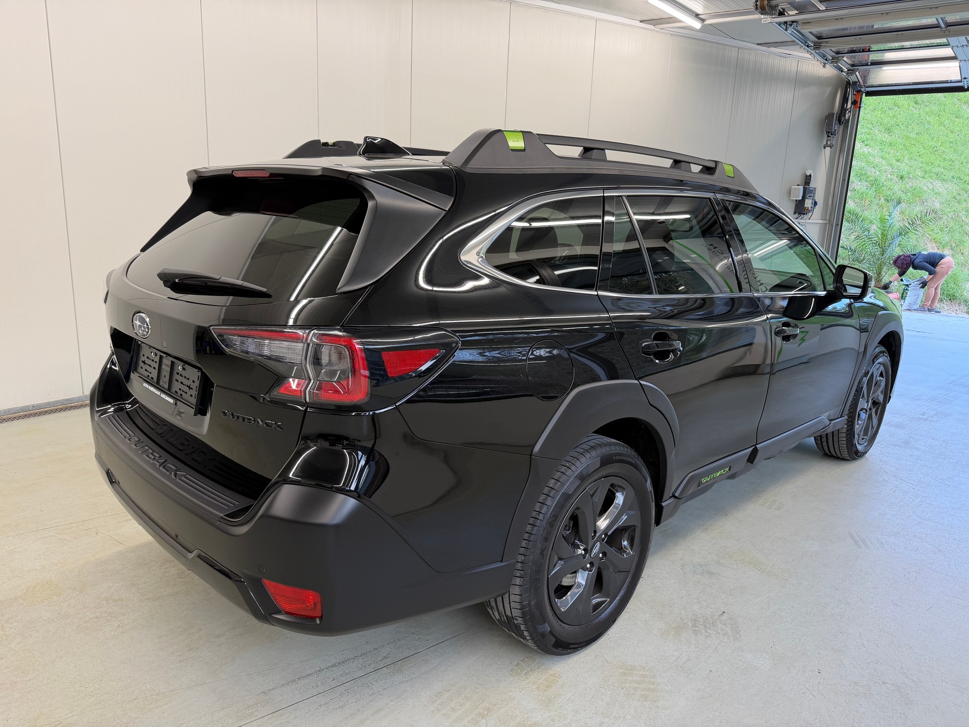 SUBARU Outback 2.5i Crossroad AWD Lineartronic-showroom-element-3