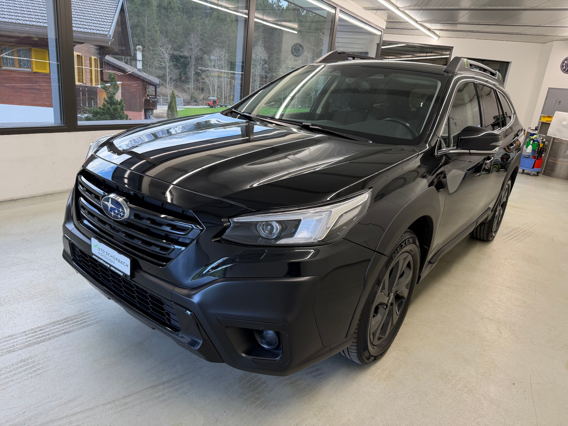 SUBARU Outback 2.5i Crossroad AWD Lineartronic-image-9