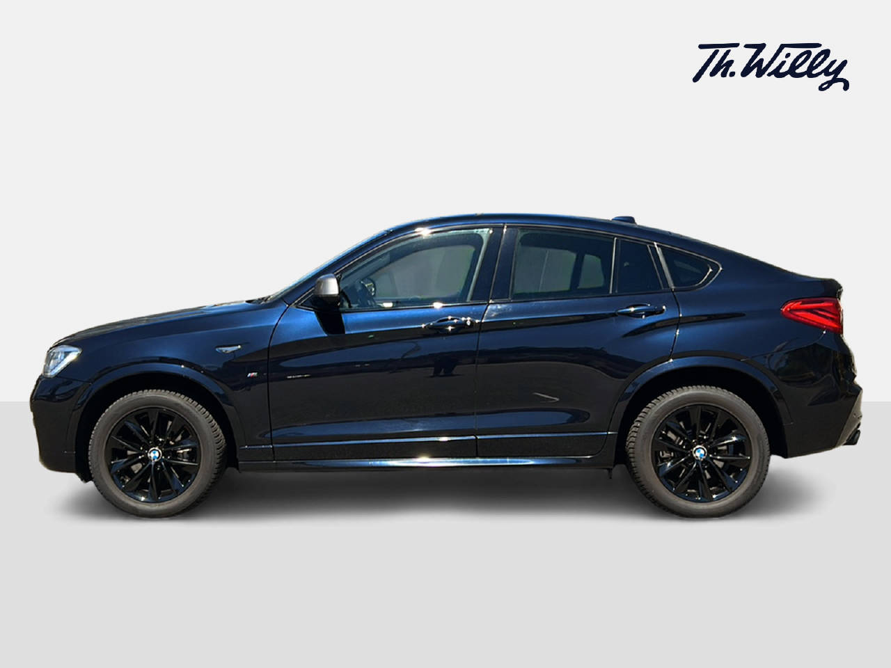 BMW X4 M40i-showroom-element-1