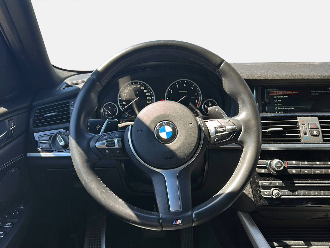 BMW X4 M40i-image-11