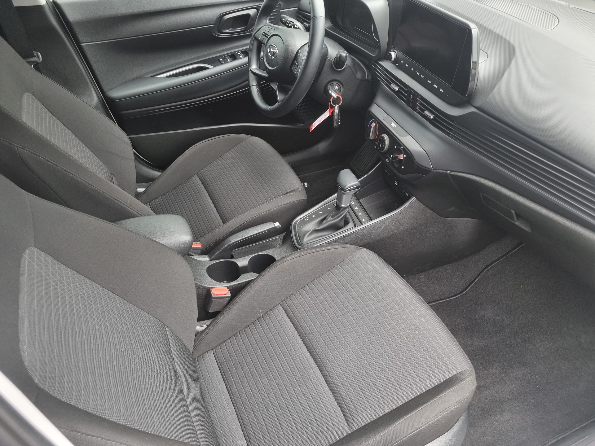 HYUNDAI i20 1.0 T-GDi Amplia DCT-image-10