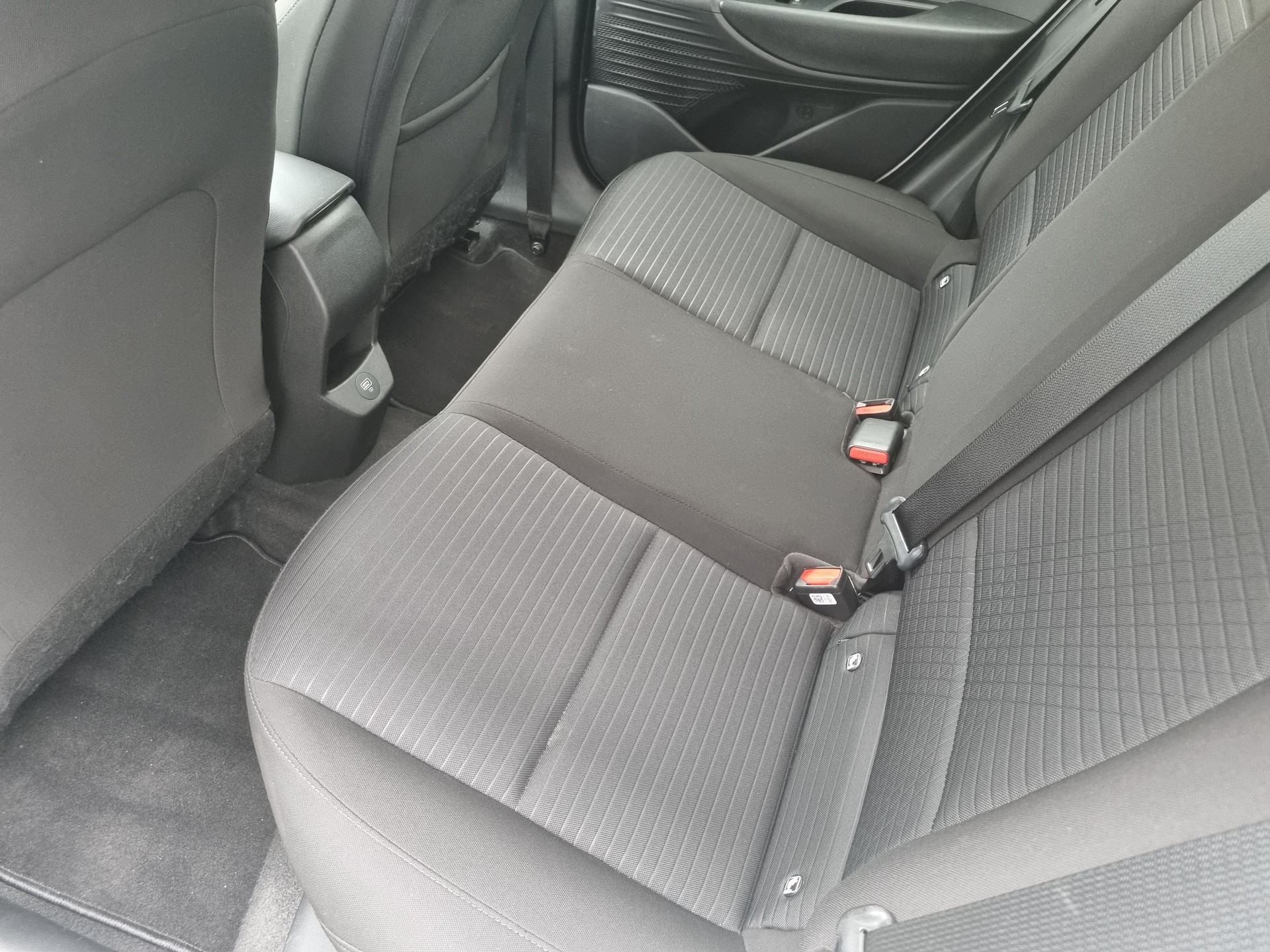HYUNDAI i20 1.0 T-GDi Amplia DCT-image-8