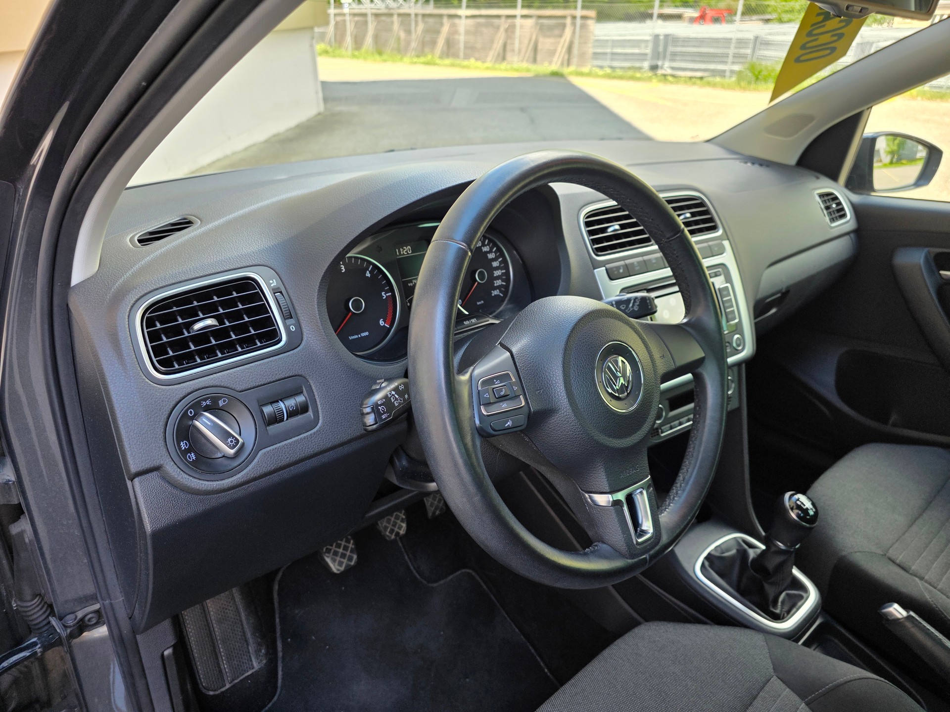 VW Polo 1.6 TDI Team-image-16