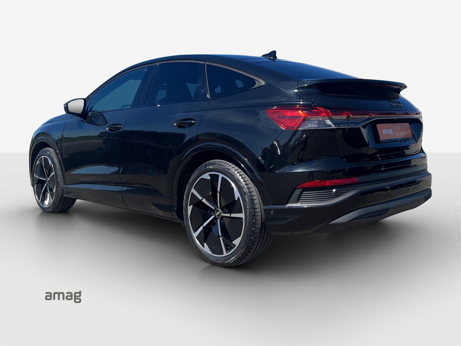 AUDI Q4 Sportback e-tron 50 quattro-showroom-element-2