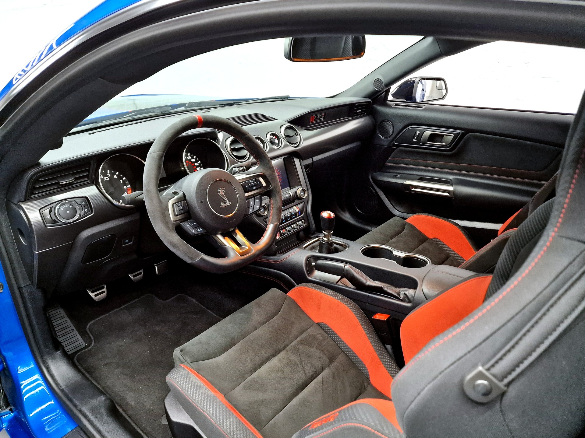 FORD Mustang Shelby GT350R-image-10