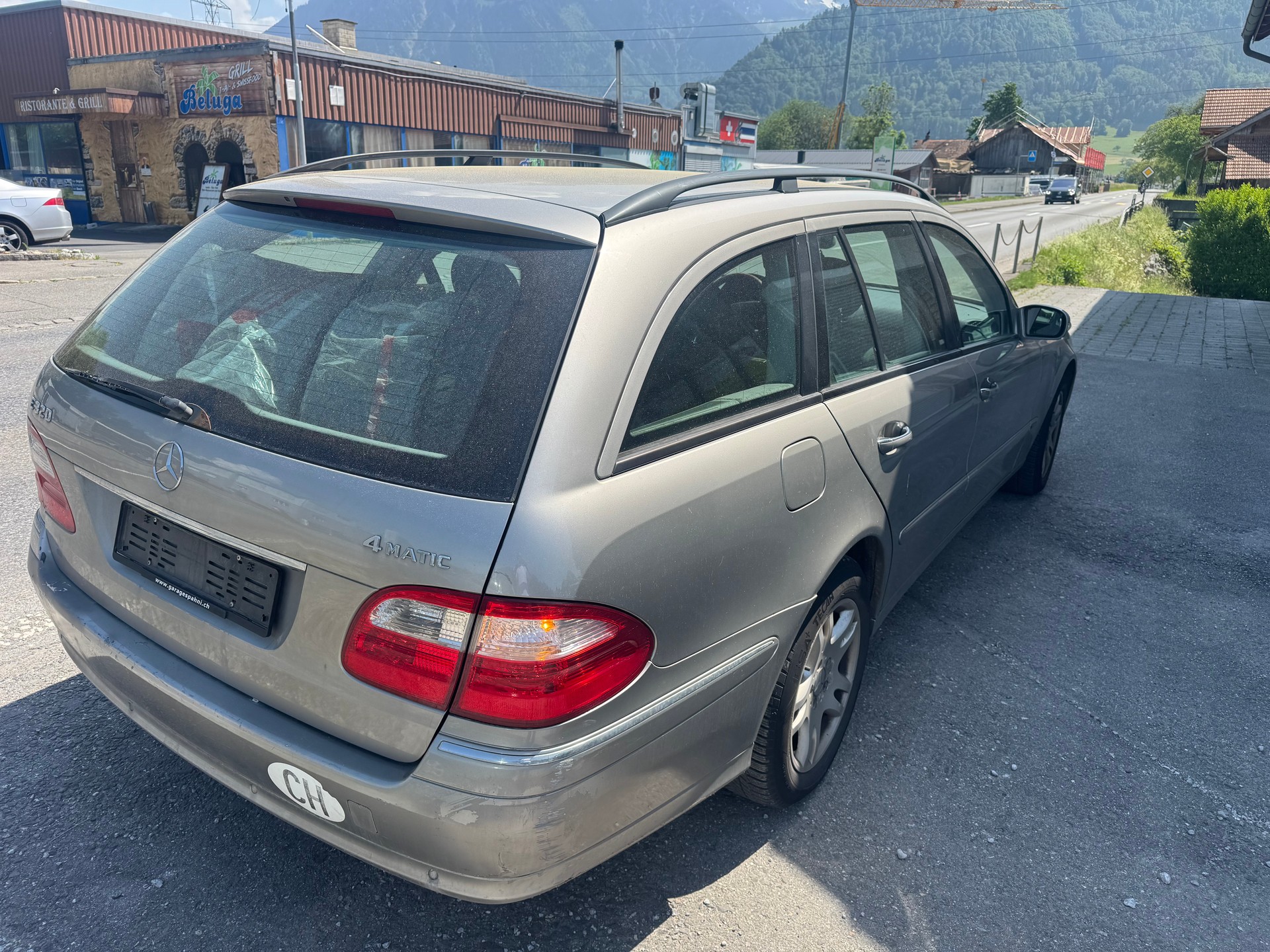 MERCEDES-BENZ E 320 Classic 4Matic Automatic-image-2