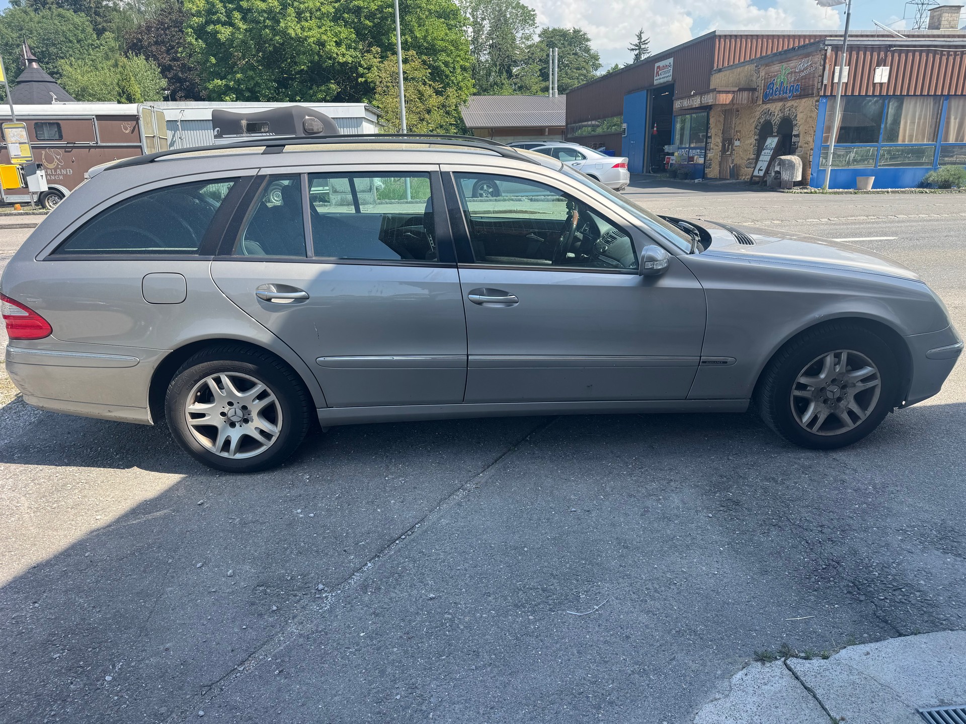MERCEDES-BENZ E 320 Classic 4Matic Automatic-image-5