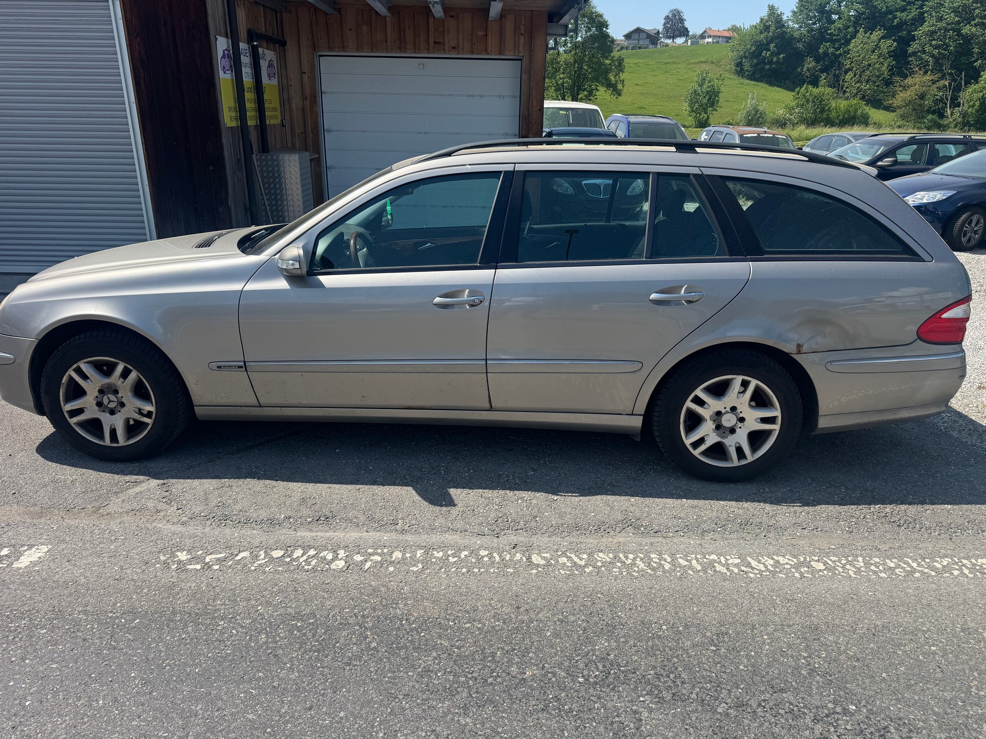 MERCEDES-BENZ E 320 Classic 4Matic Automatic-image-4