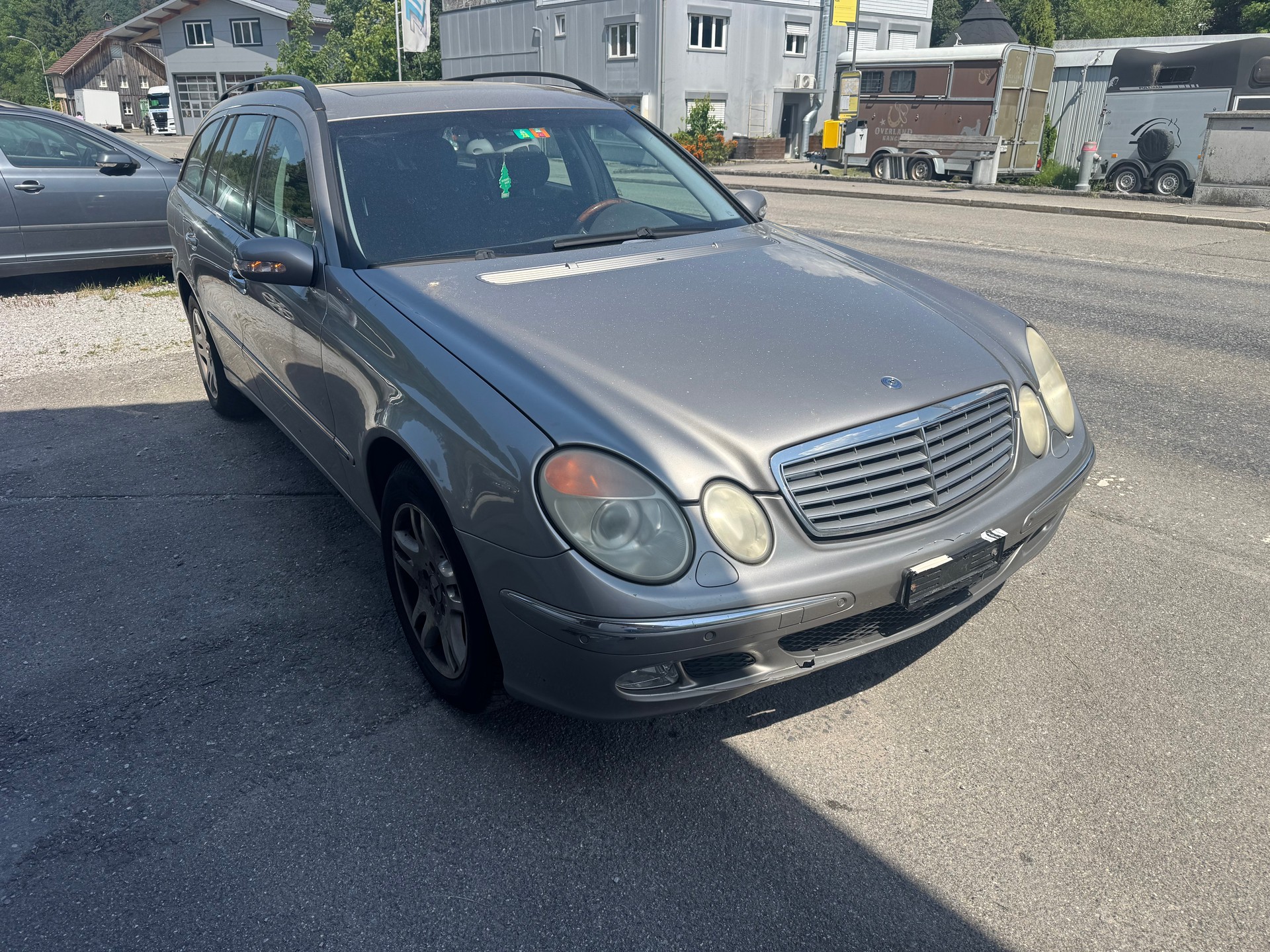 MERCEDES-BENZ E 320 Classic 4Matic Automatic-image-1