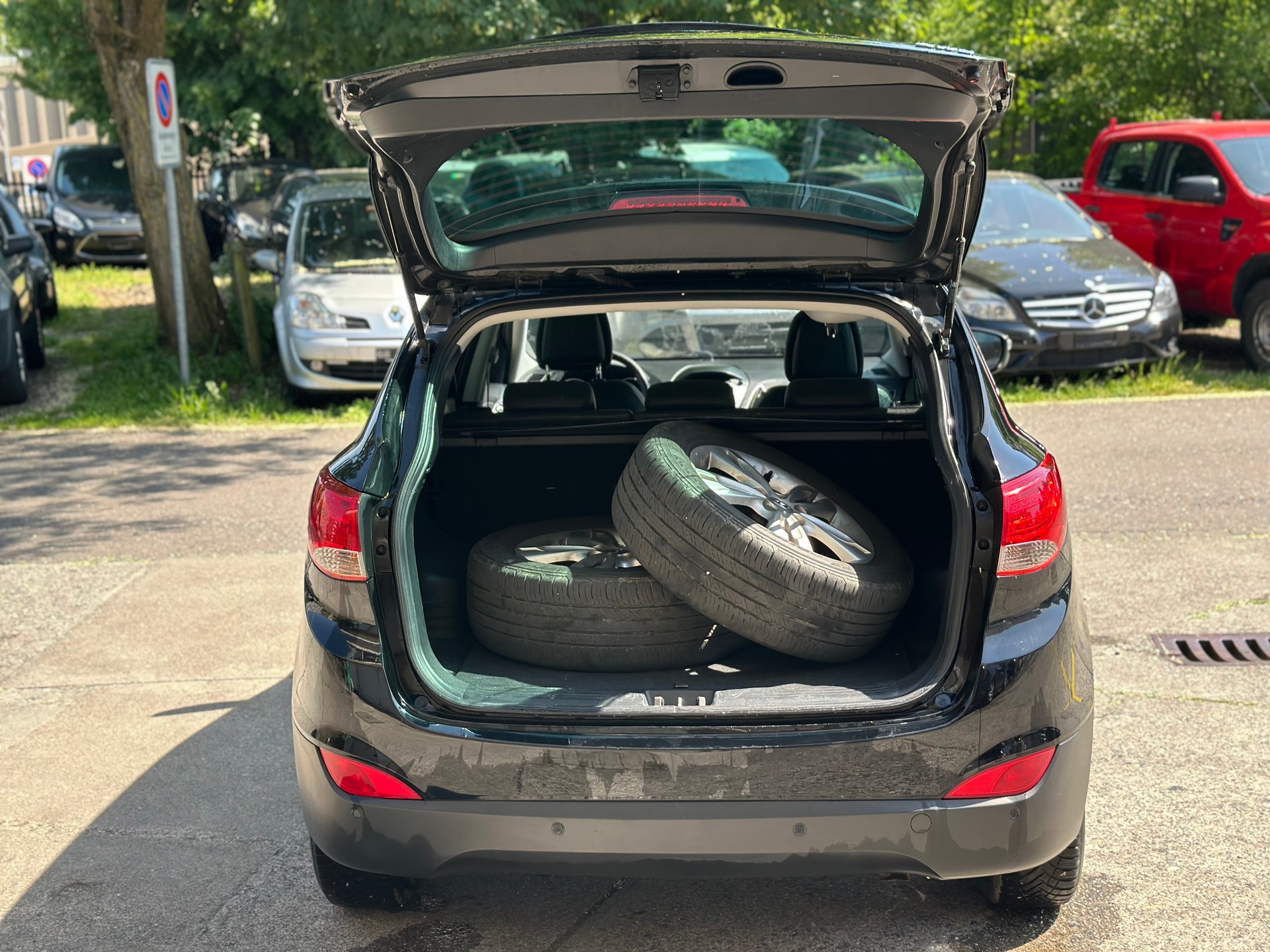 HYUNDAI iX 35 2.0 CRDi Style 4WD Automatic-image-5