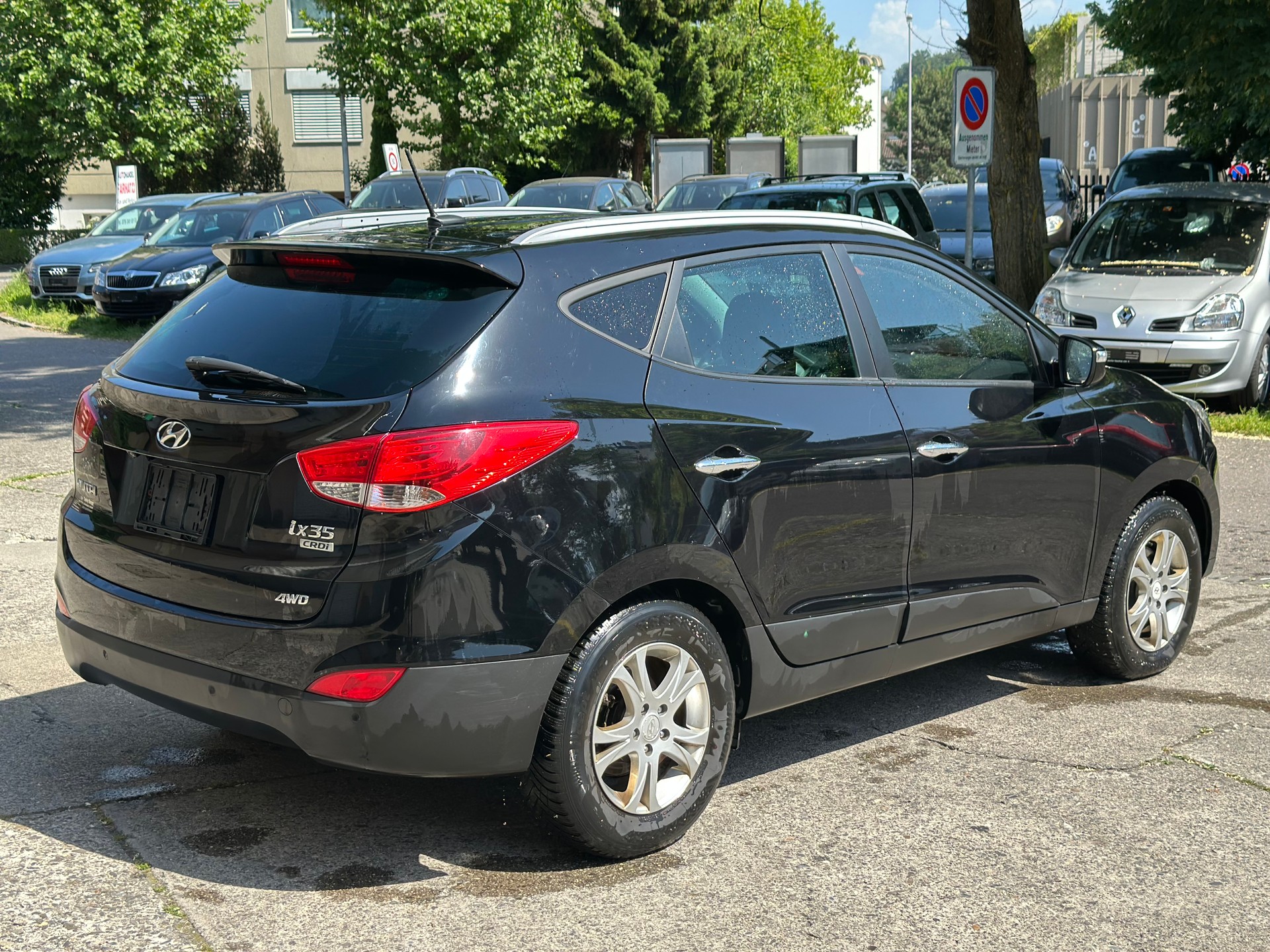 HYUNDAI iX 35 2.0 CRDi Style 4WD Automatic-image-2