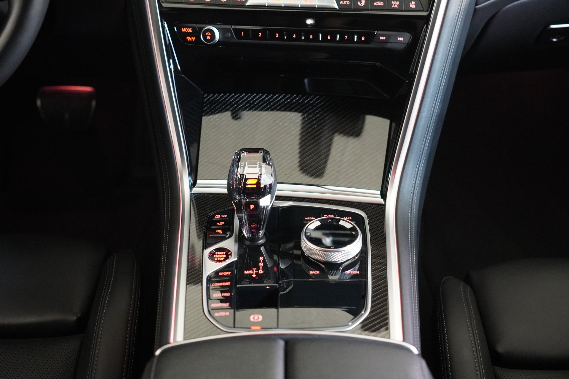 BMW 840d xDrive 48V M Sport Pro Steptronic-image-19