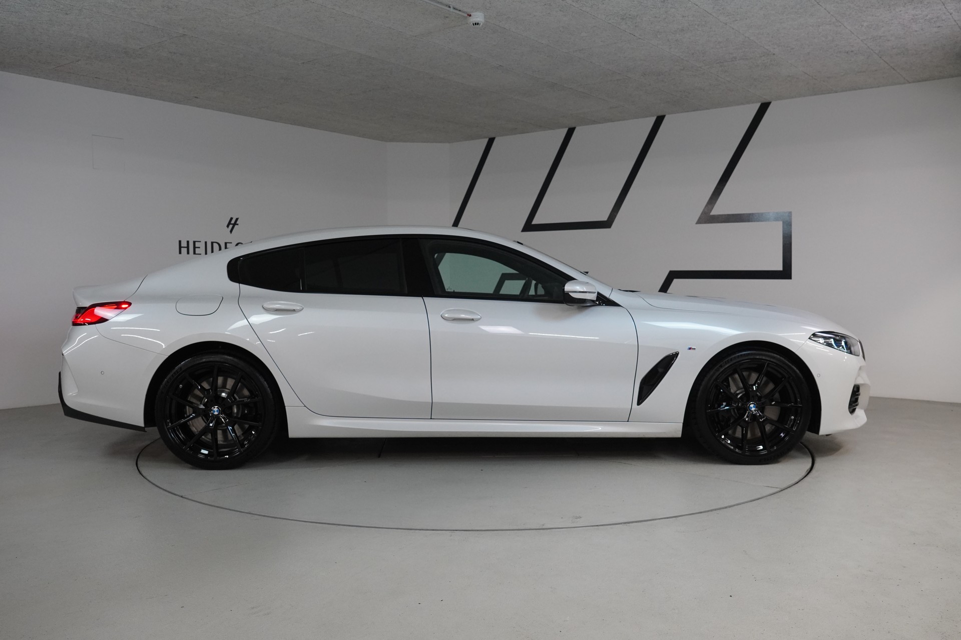 BMW 840d xDrive 48V M Sport Pro Steptronic-image-7