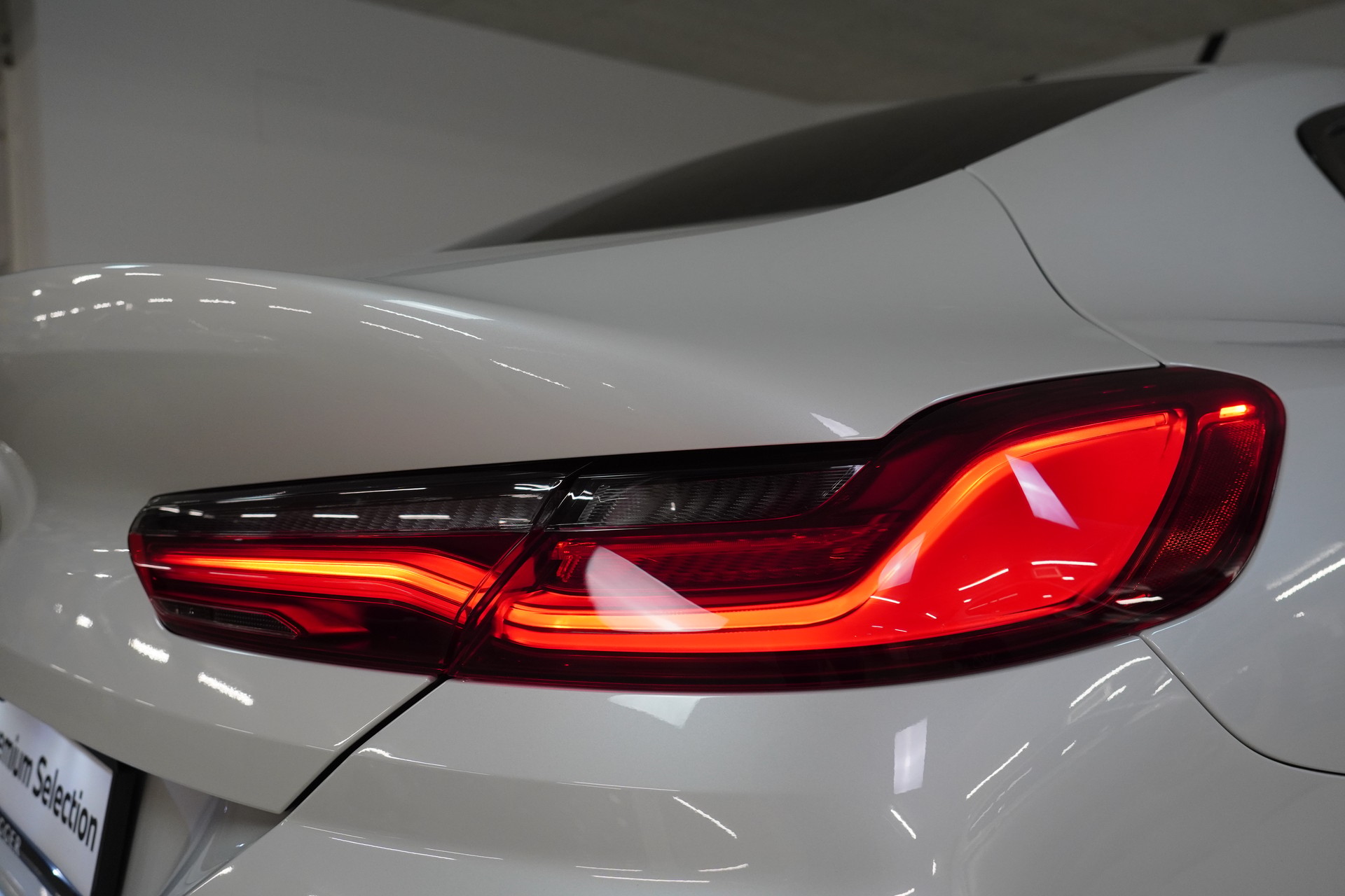 BMW 840d xDrive 48V M Sport Pro Steptronic-image-15