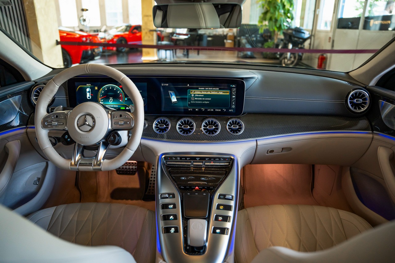 MERCEDES-BENZ AMG GT 4 53 4Matic+ Speedshift TCT-image-11