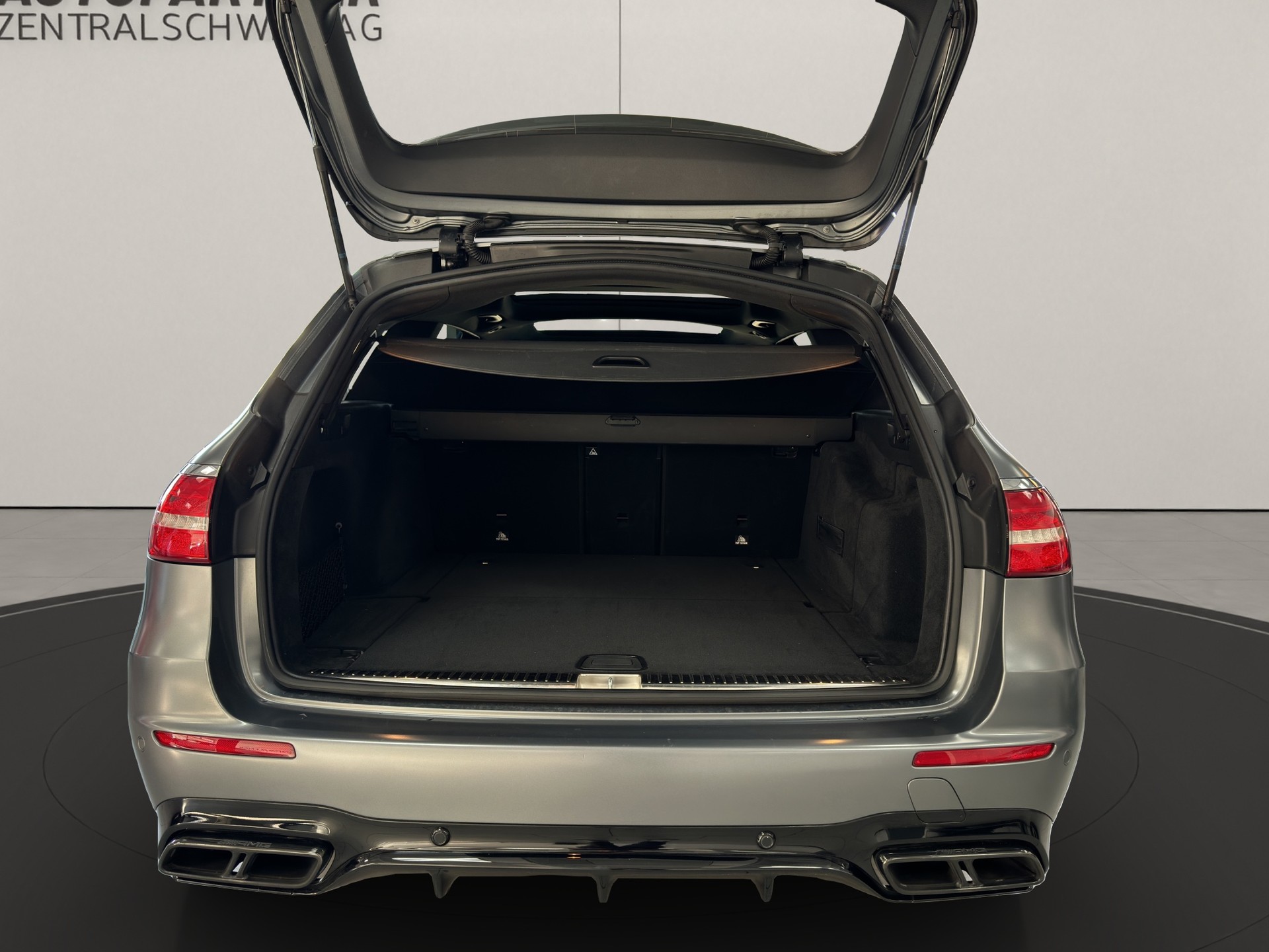 MERCEDES-BENZ E 63 AMG S 4 Matic 9G-Tronic-image-10