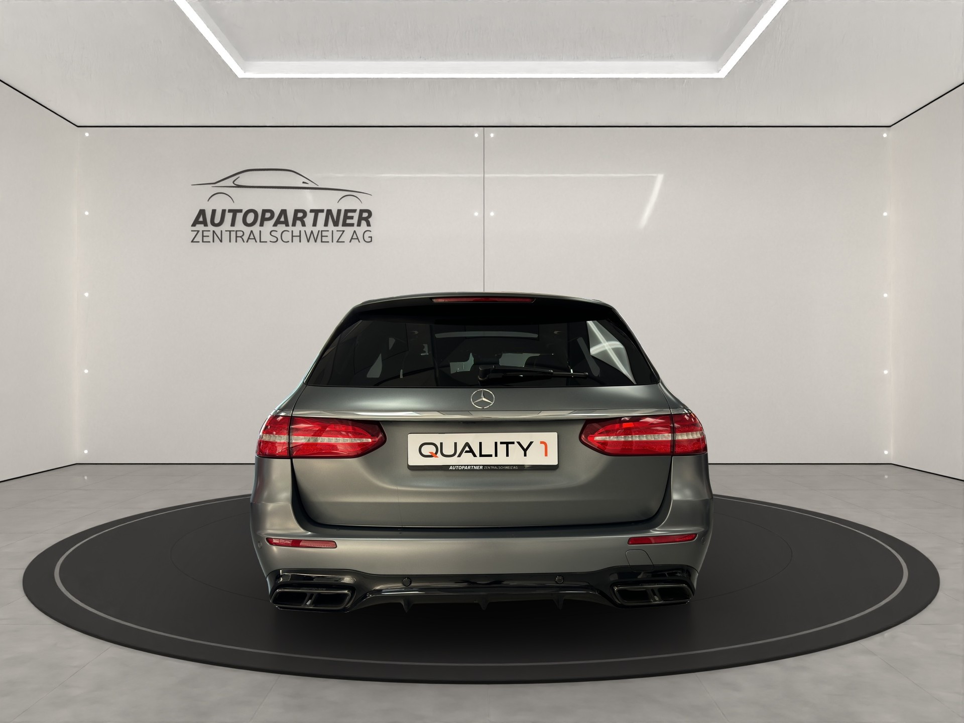 MERCEDES-BENZ E 63 AMG S 4 Matic 9G-Tronic-image-4