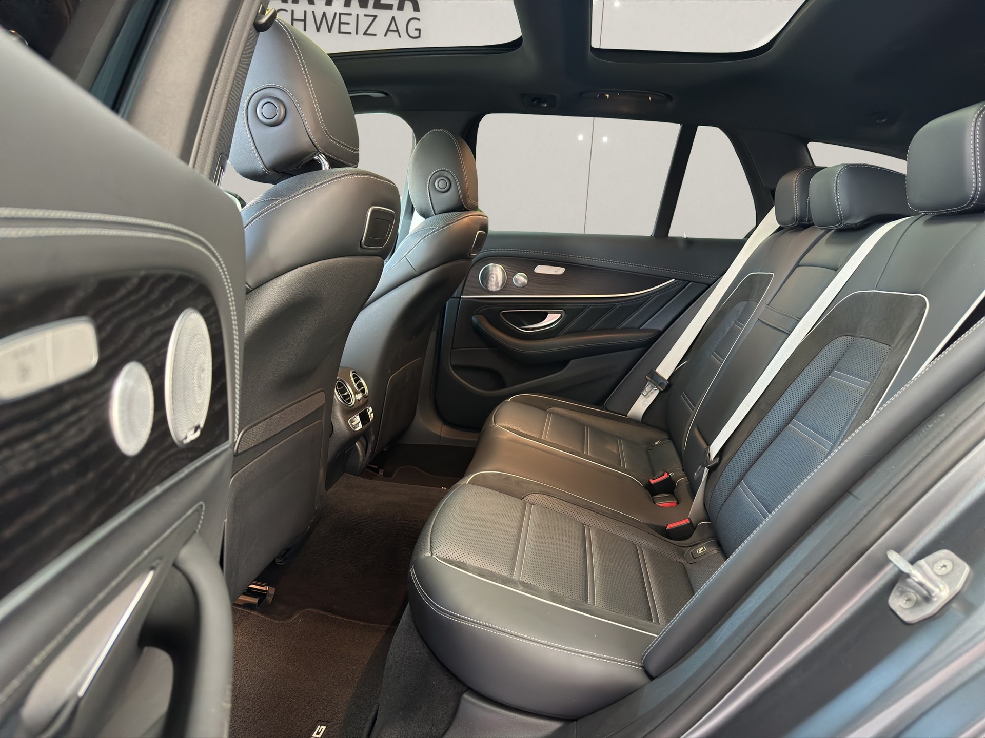 MERCEDES-BENZ E 63 AMG S 4 Matic 9G-Tronic-image-6