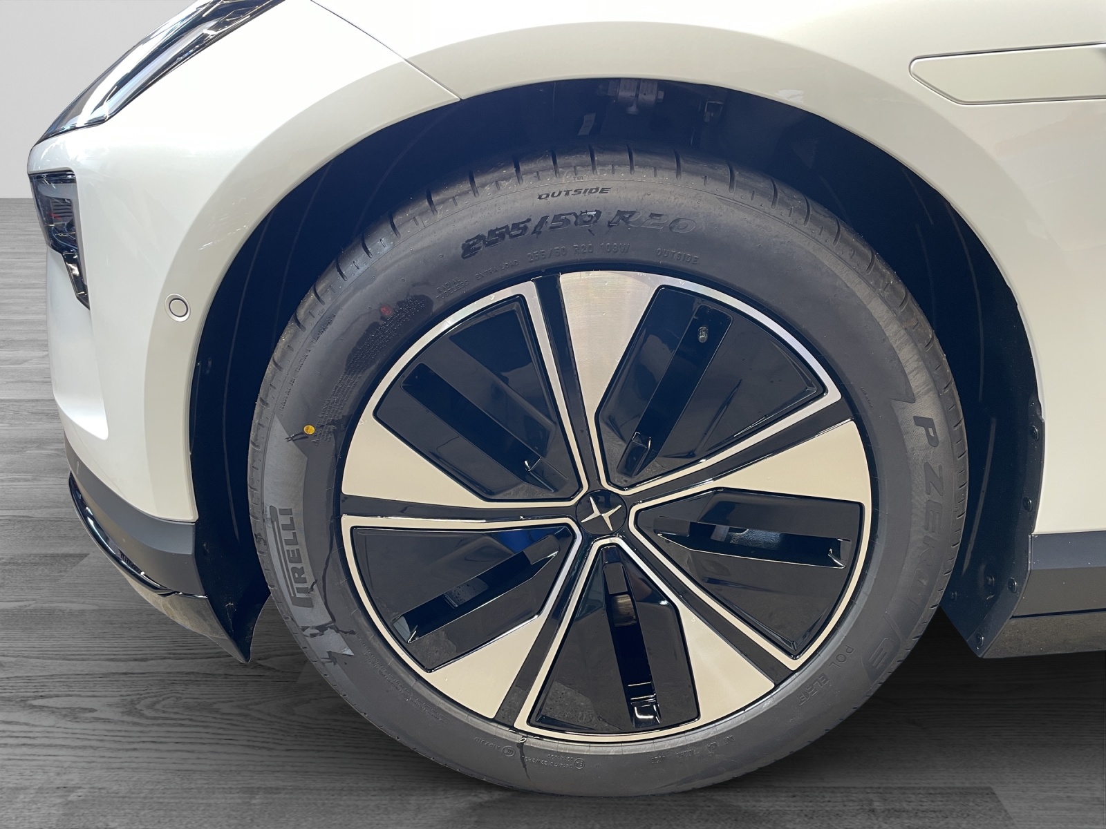POLESTAR 4 Long Range Single Motor Prime-image-8