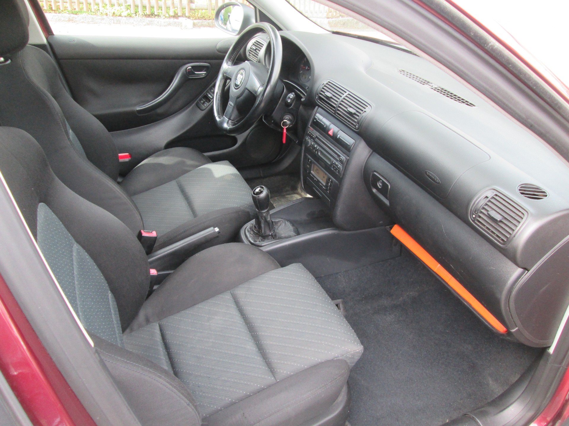SEAT Leon 1.8 Sport-image-9