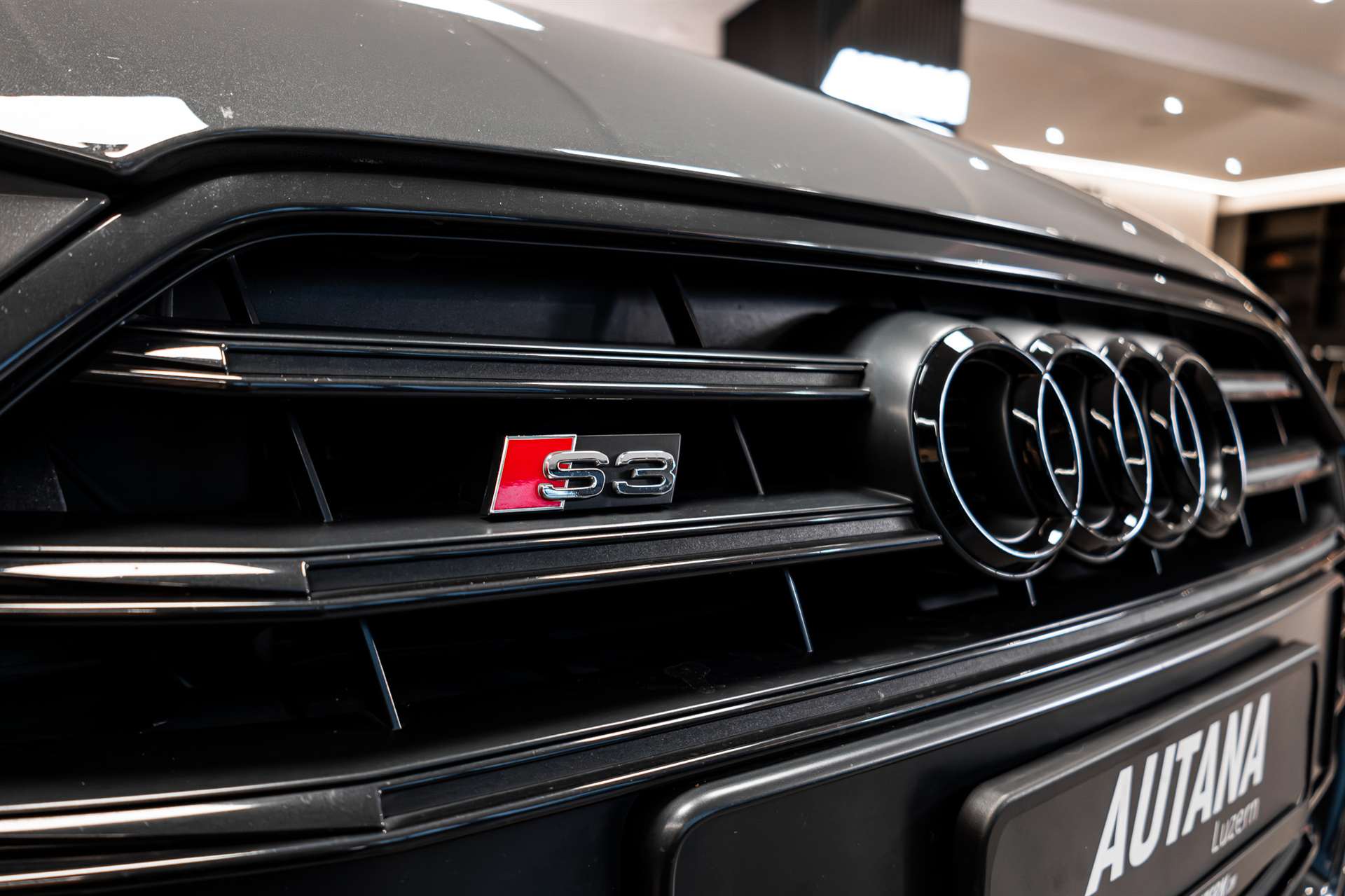 AUDI S3 Limousine 2.0 TFSI quattro S-tronic-image-28