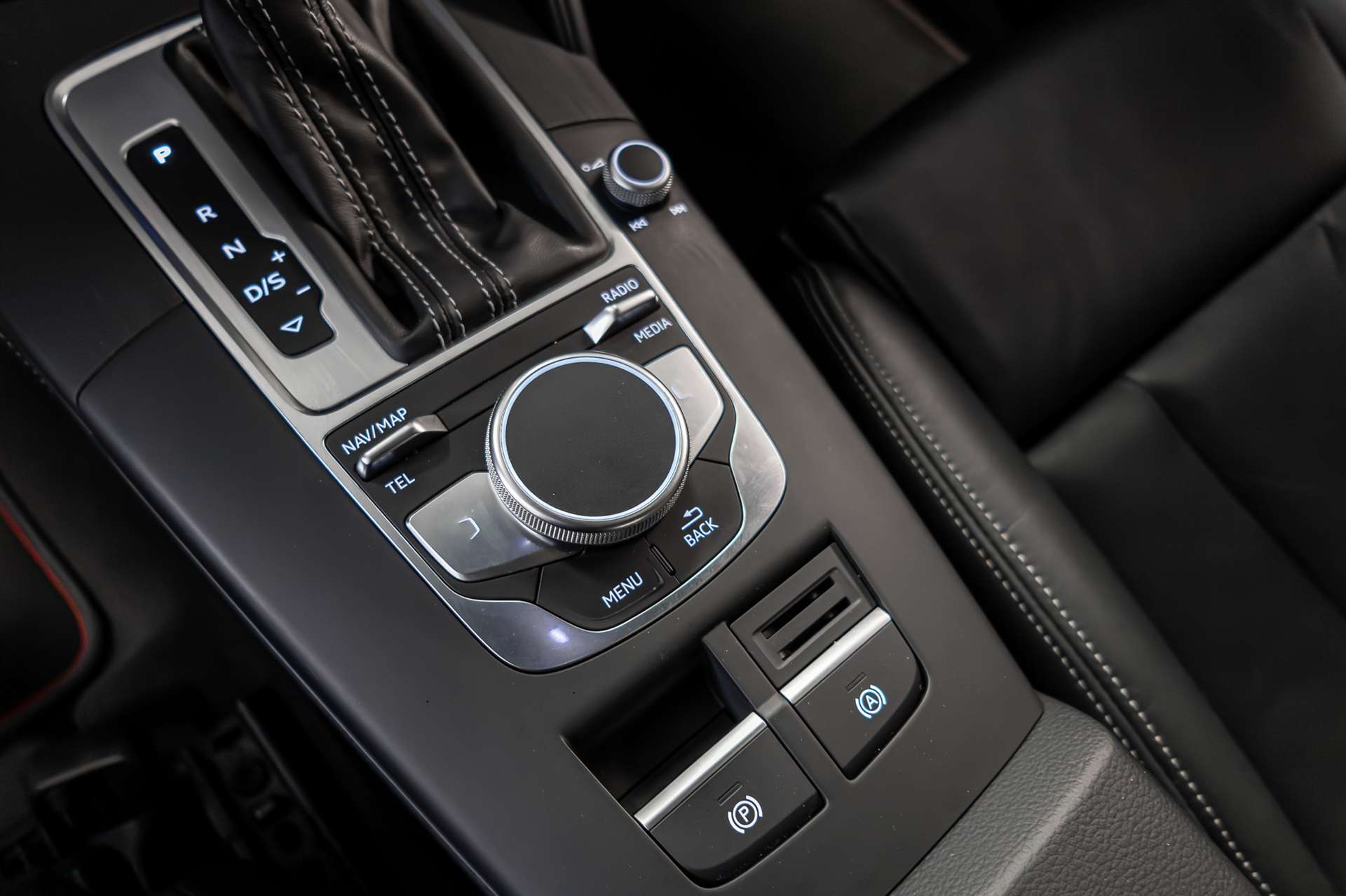 AUDI S3 Limousine 2.0 TFSI quattro S-tronic-image-20