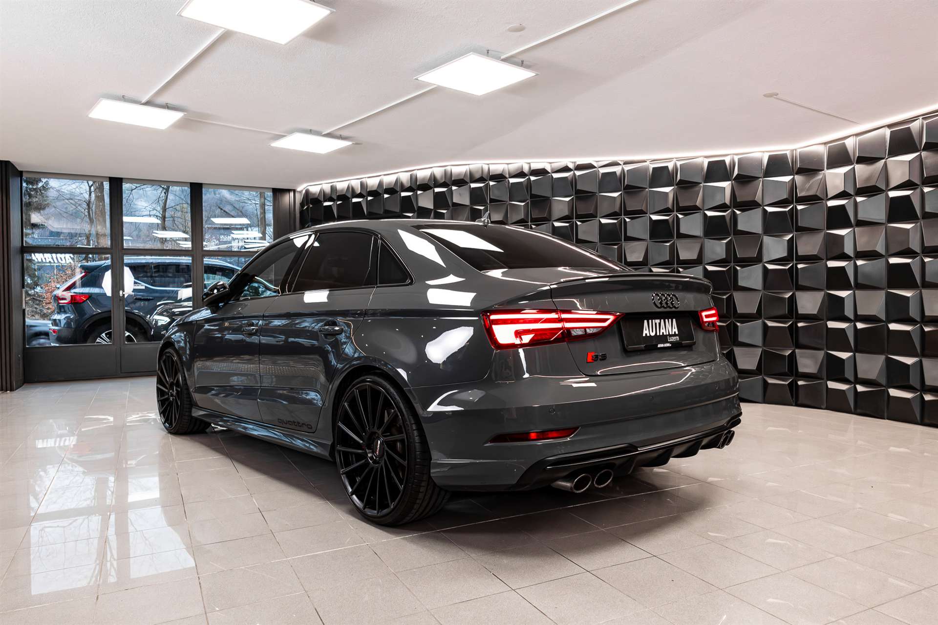 AUDI S3 Limousine 2.0 TFSI quattro S-tronic-showroom-element-2