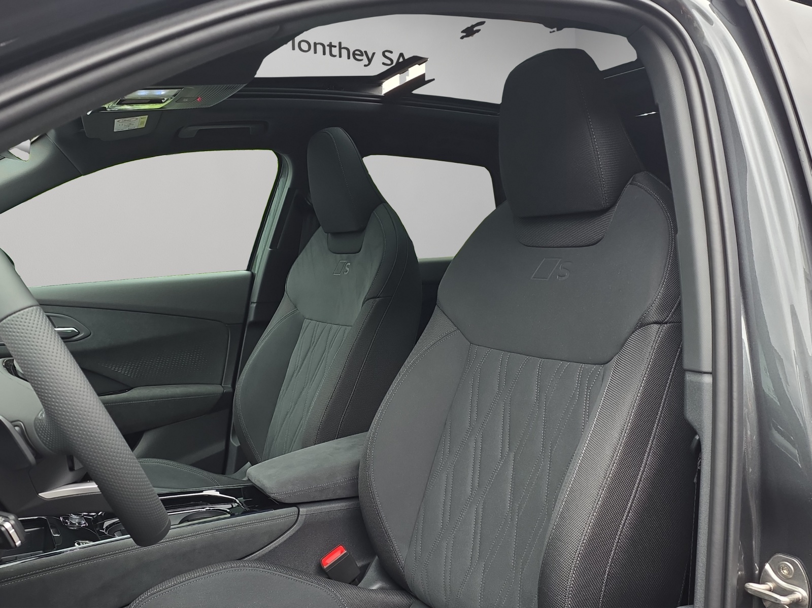 AUDI Q3 SUV TFSI quattro 195 kW S tronic-image-5