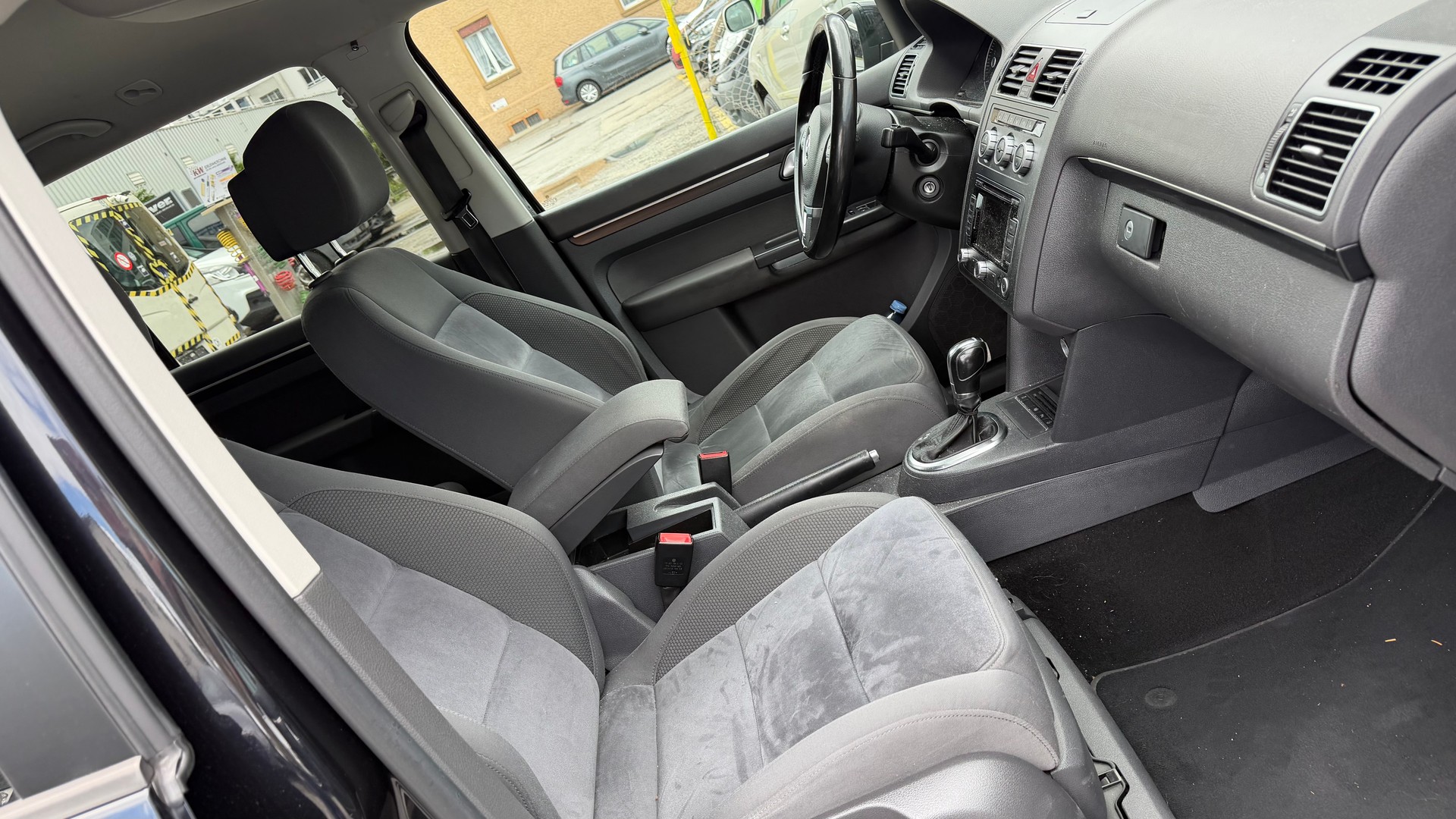 VW Touran 1.4 TSI Comfortline DSG-image-5