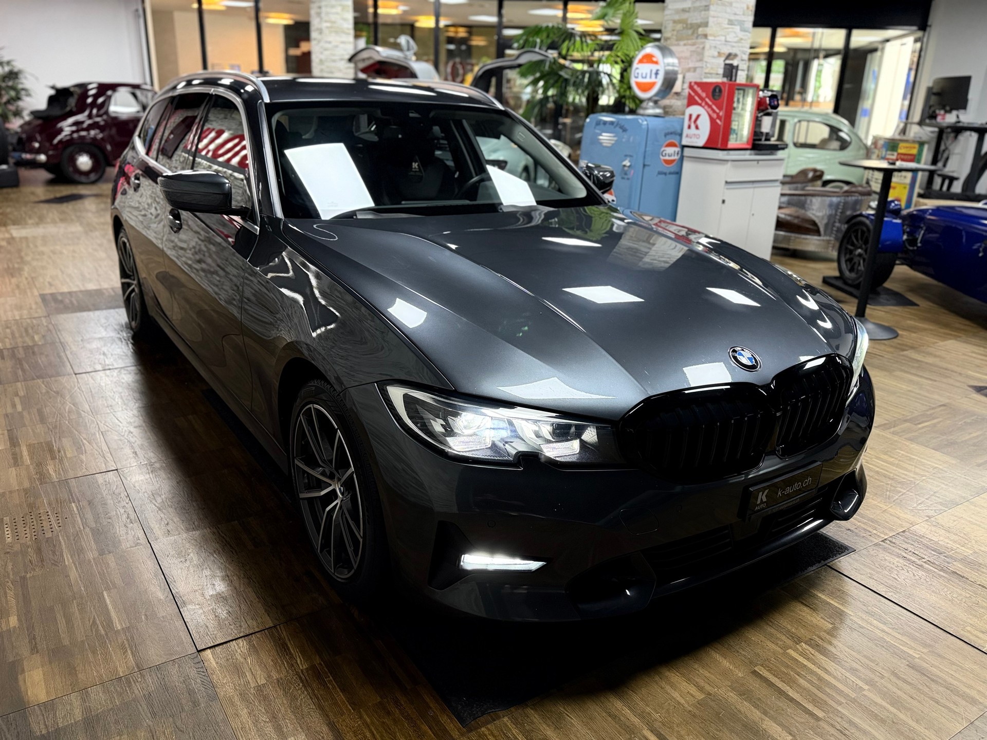 BMW 318d 48V Touring Sport Line Steptronic-image-5