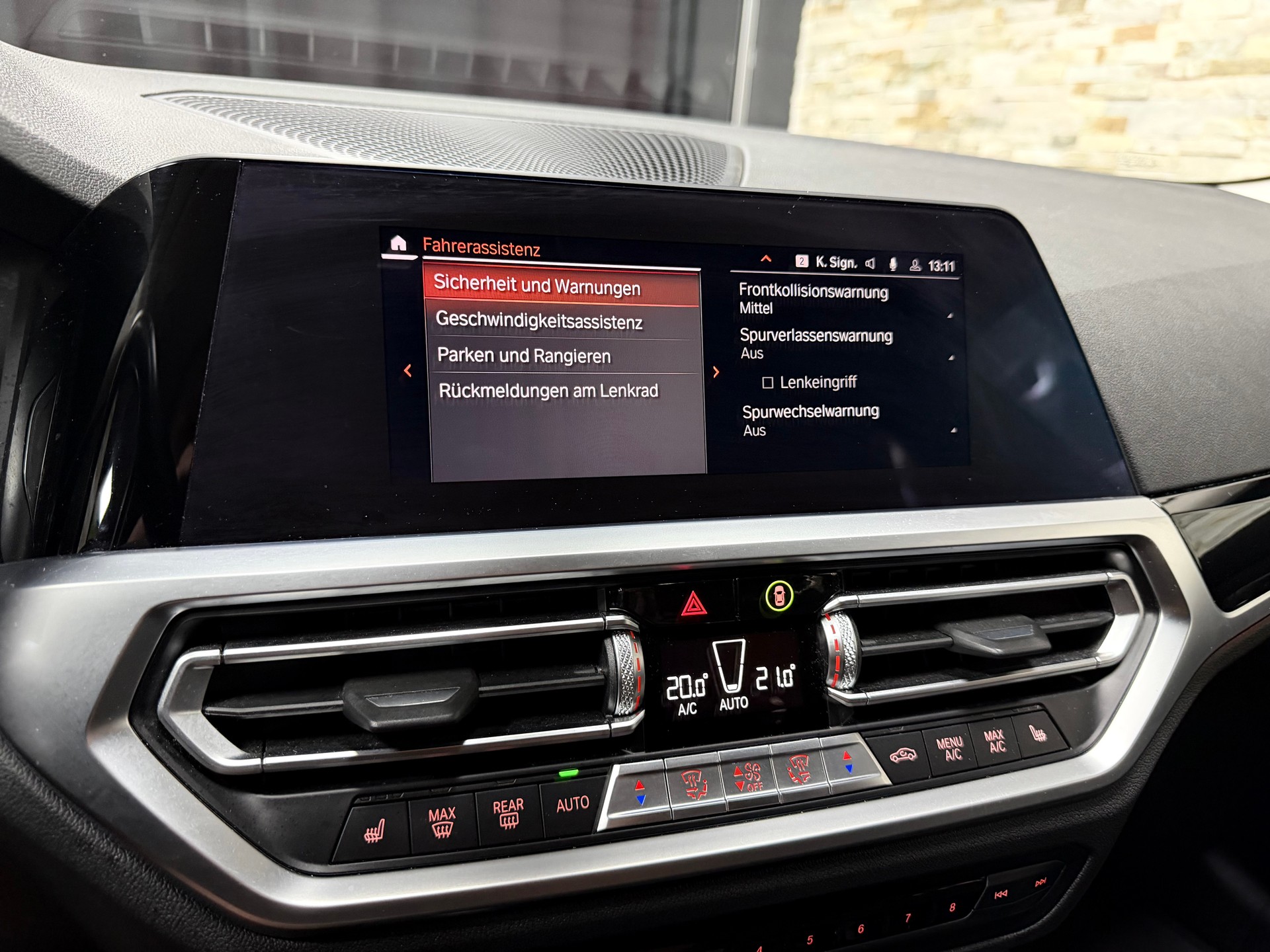 BMW 318d 48V Touring Sport Line Steptronic-image-16