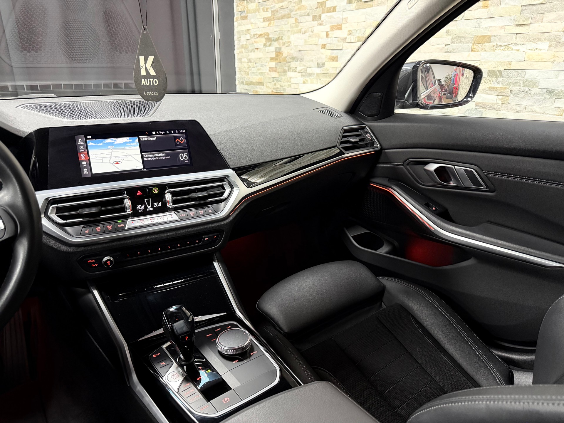 BMW 318d 48V Touring Sport Line Steptronic-image-21