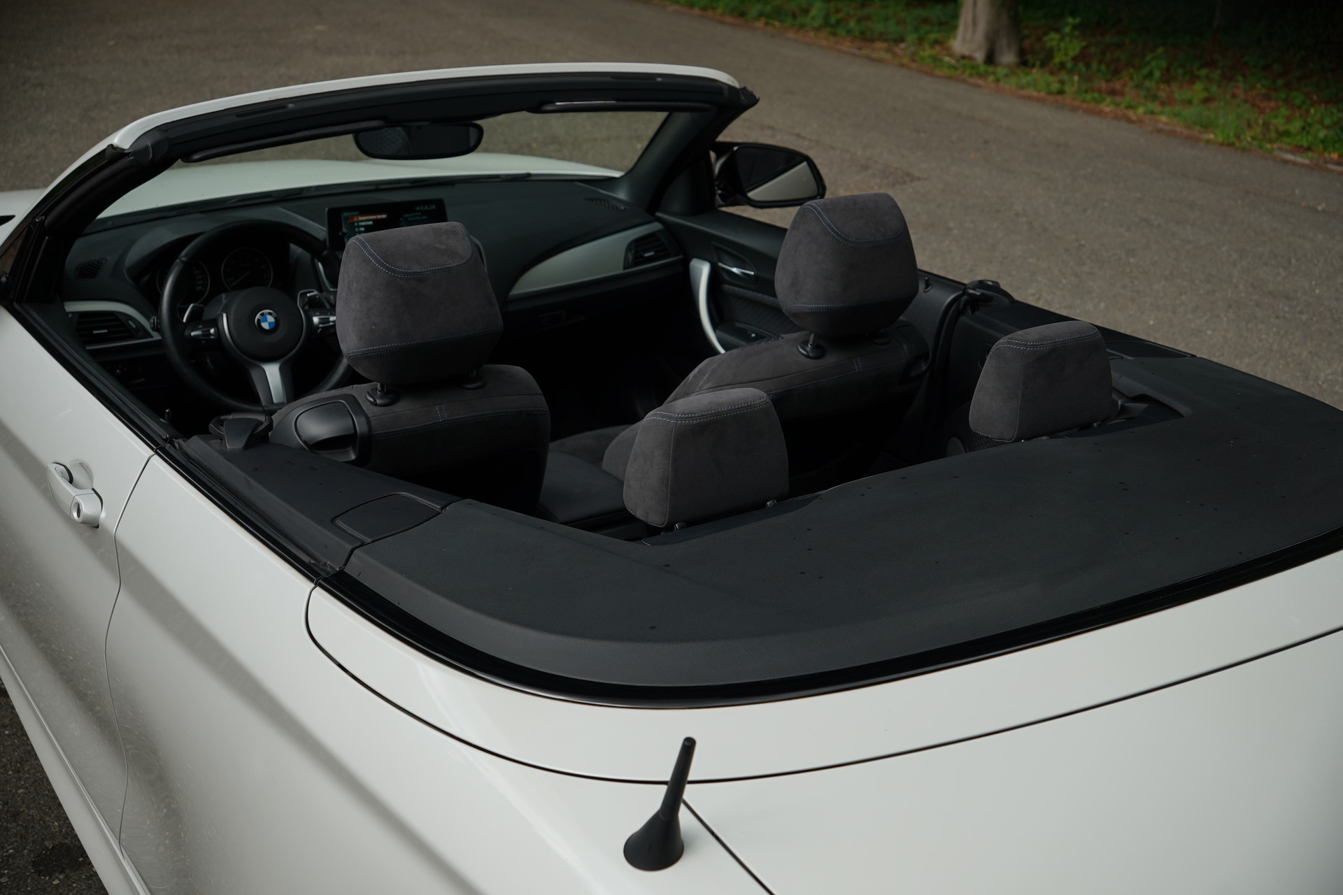 BMW M240i xDrive Steptronic-image-14