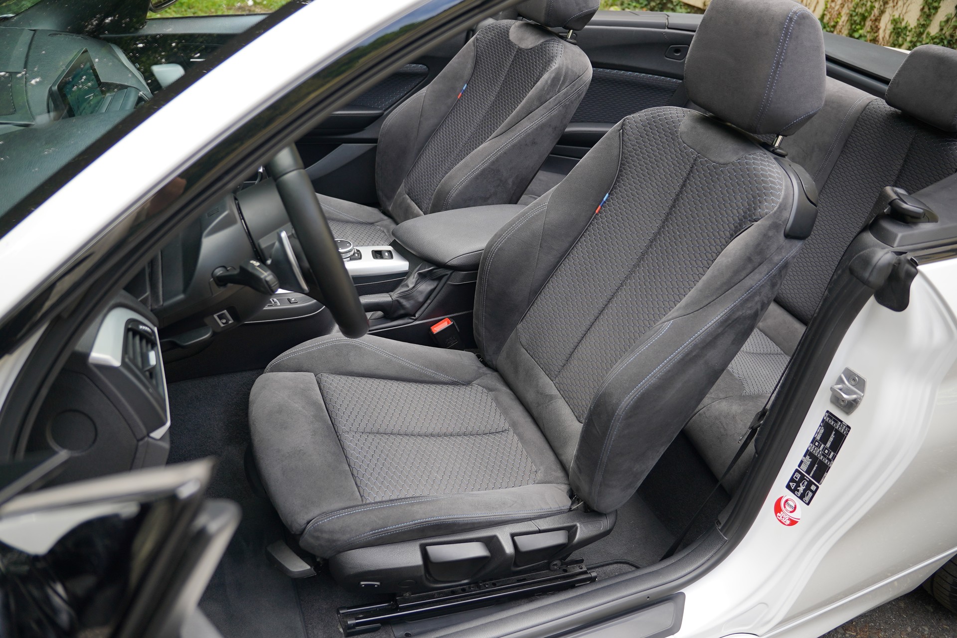 BMW M240i xDrive Steptronic-image-16