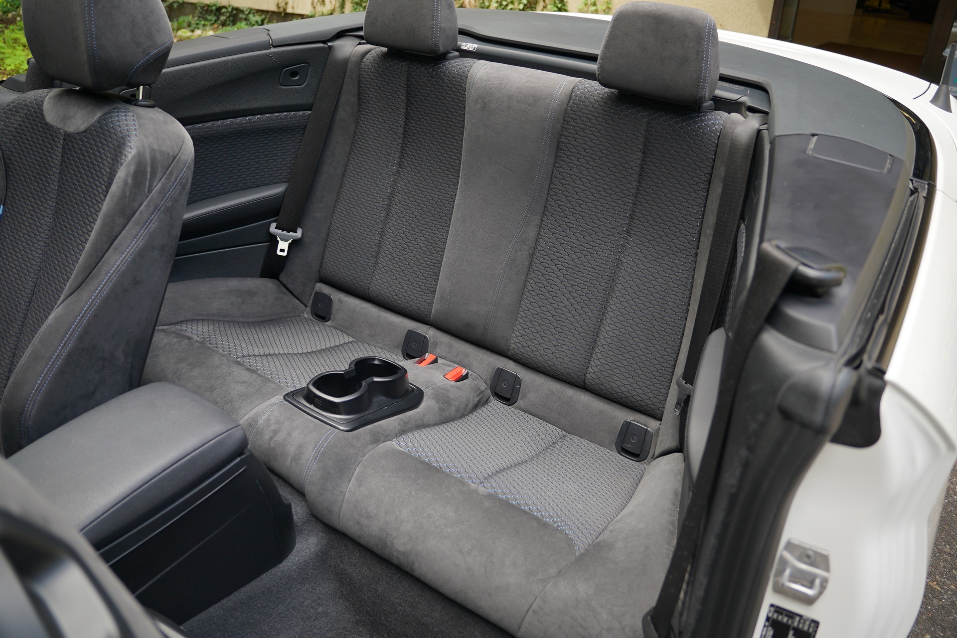 BMW M240i xDrive Steptronic-image-18
