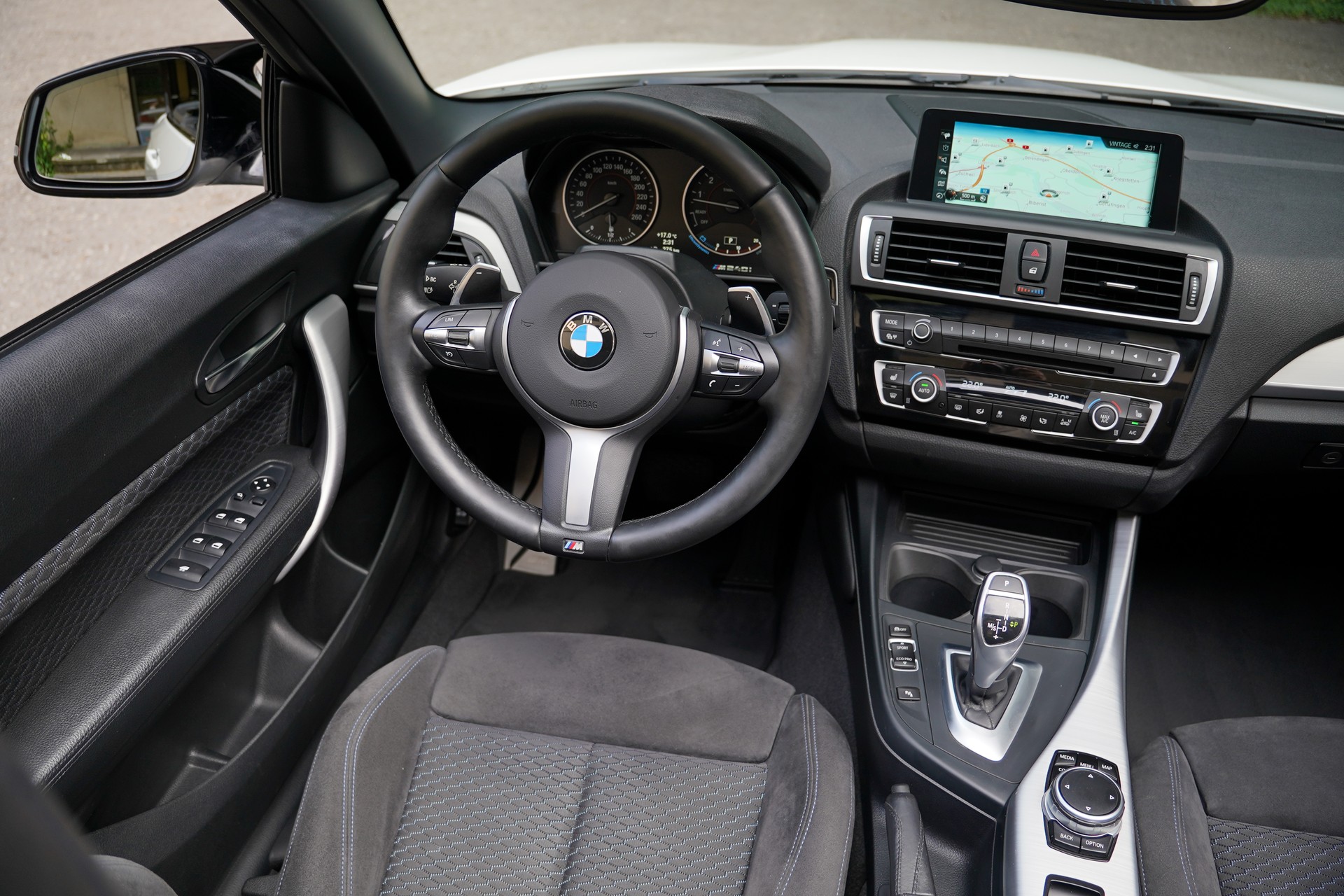 BMW M240i xDrive Steptronic-image-20