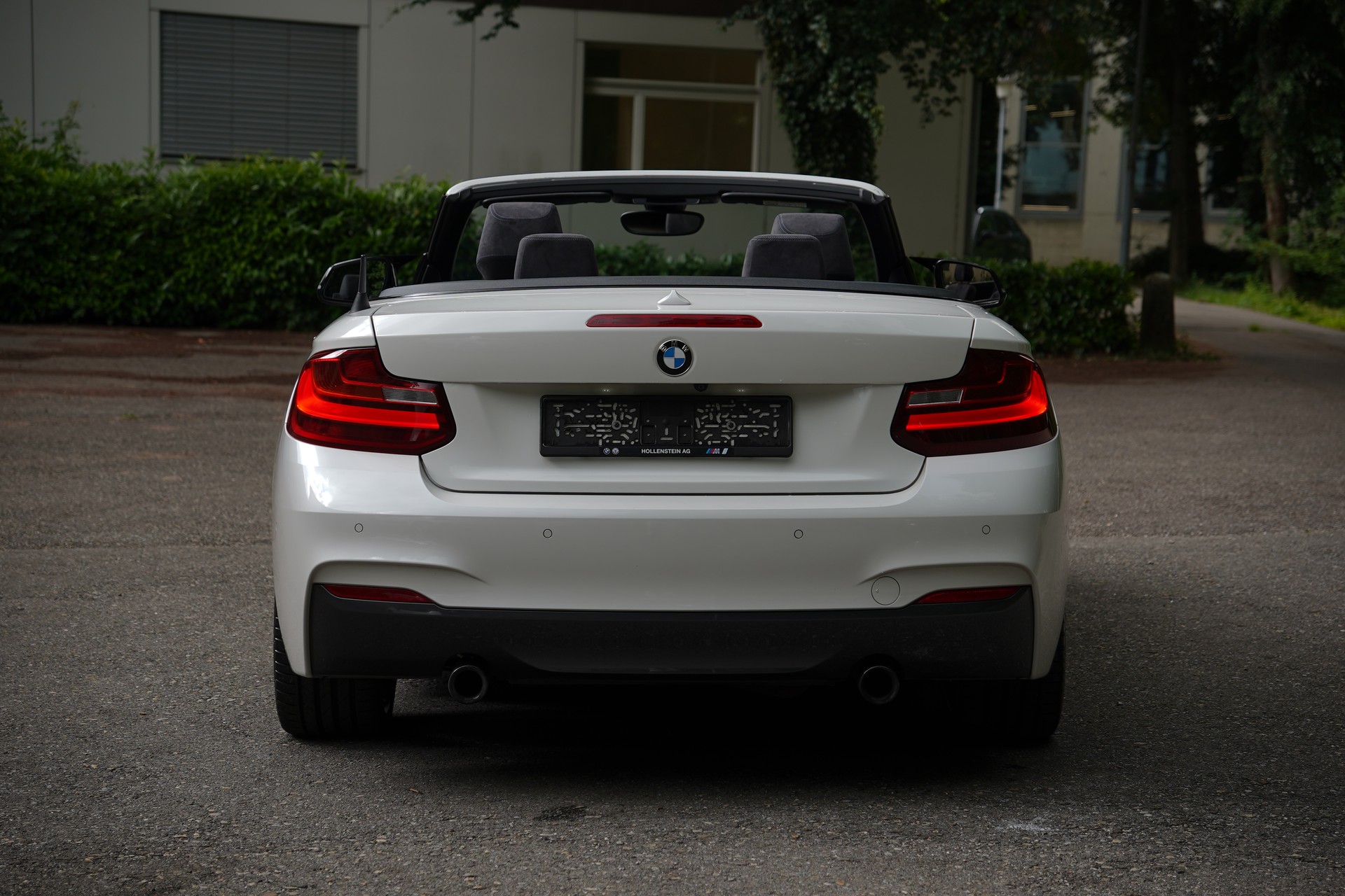 BMW M240i xDrive Steptronic-showroom-element-3