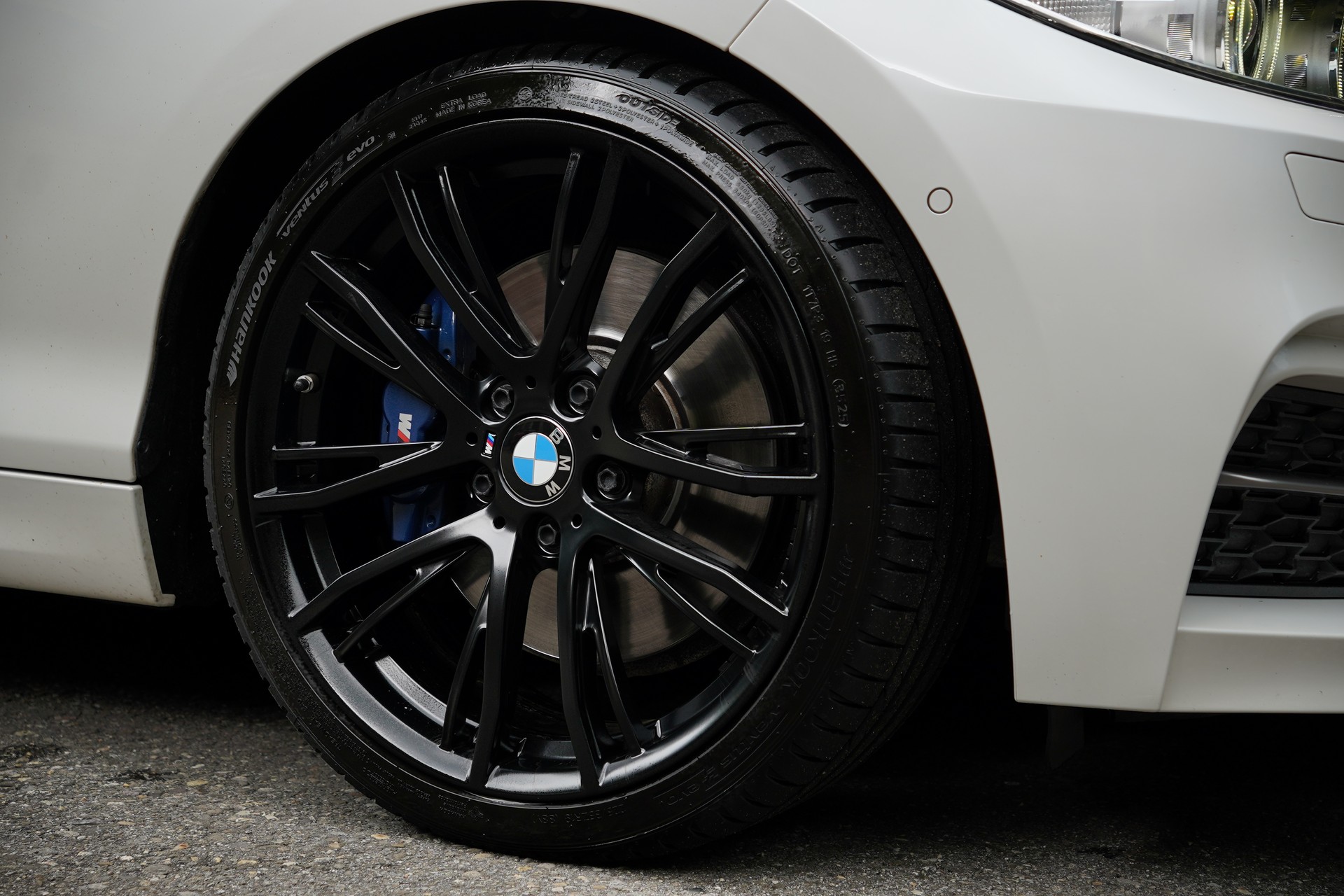 BMW M240i xDrive Steptronic-image-10