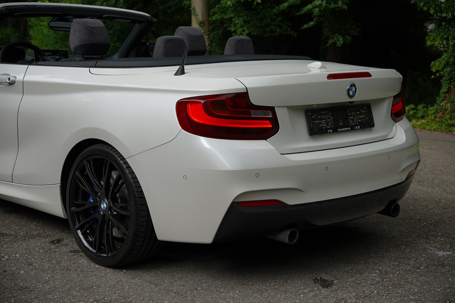 BMW M240i xDrive Steptronic-image-11