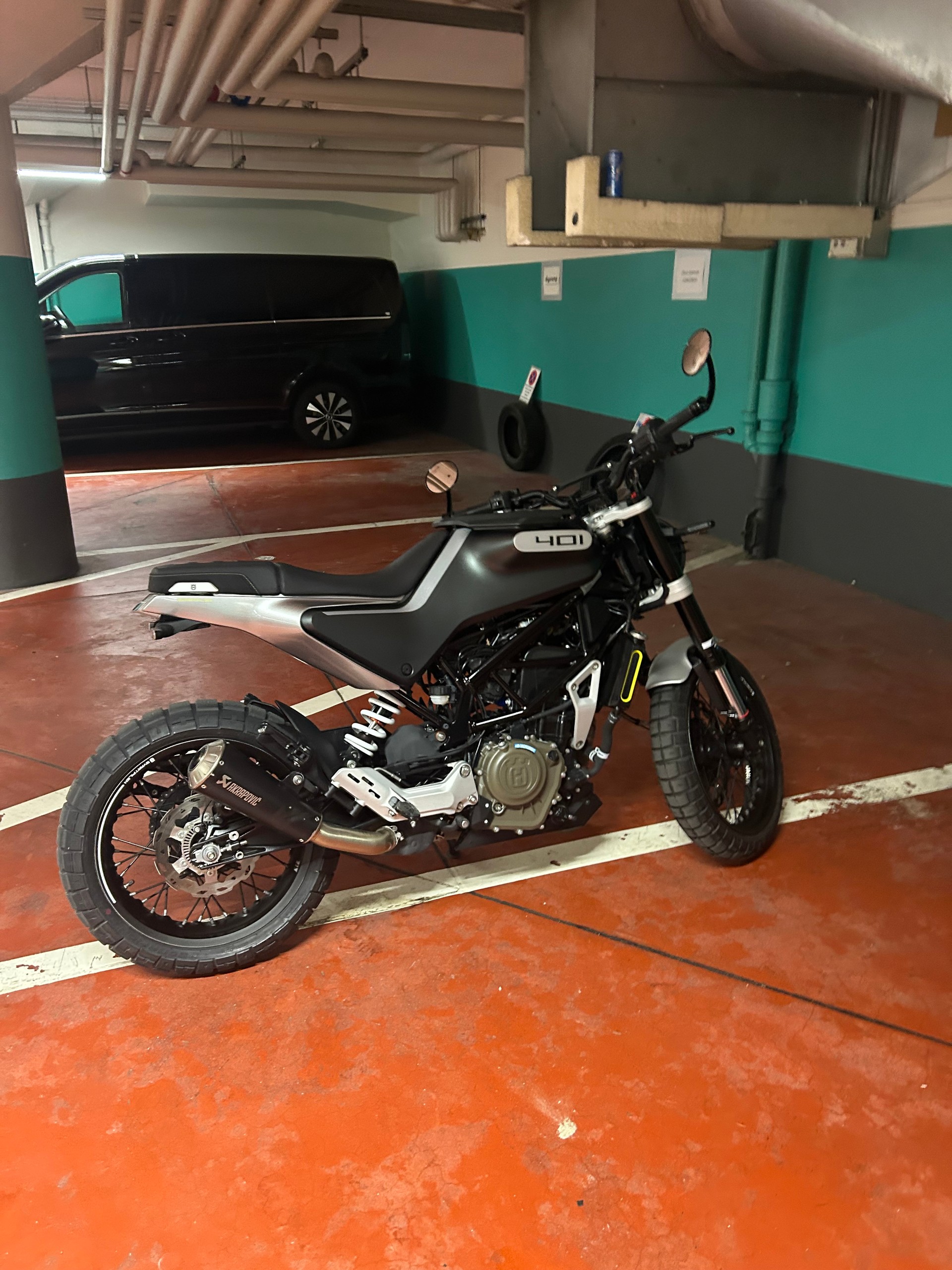 HUSQVARNA Svartpilen 401-image-6