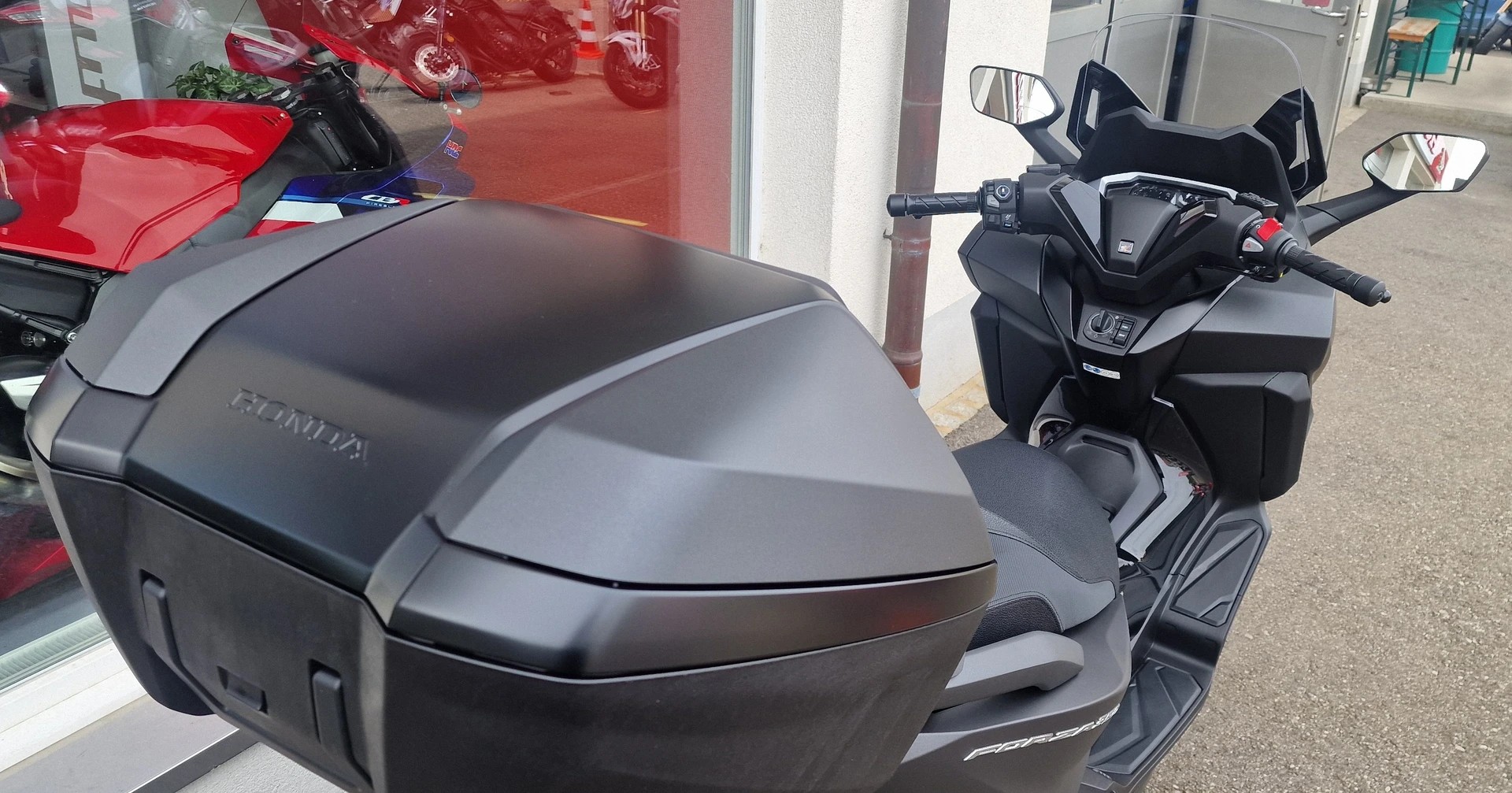 HONDA Forza 125 Smart Top Box 2026-image-3
