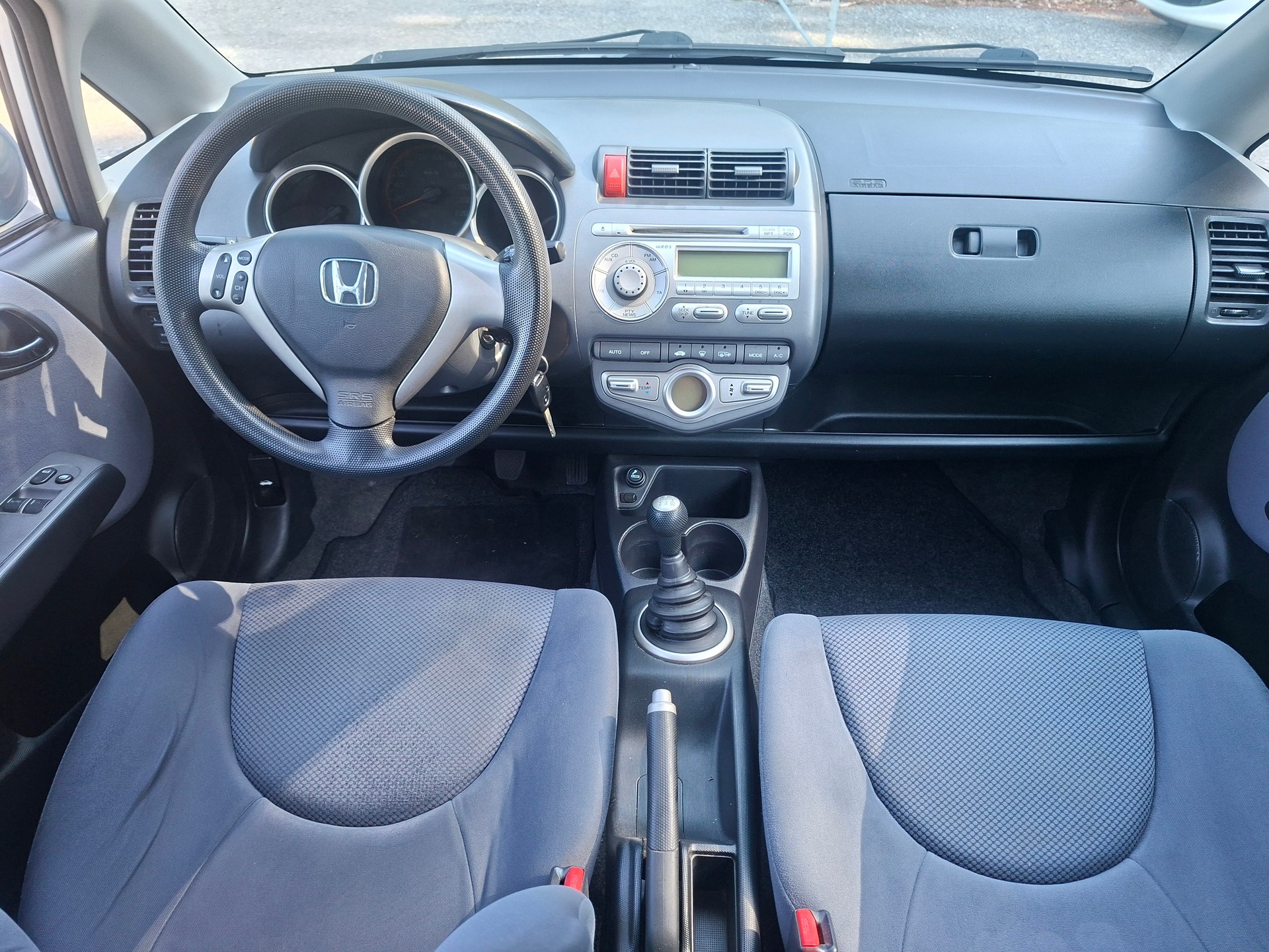 HONDA Jazz 1.4i LS-image-9