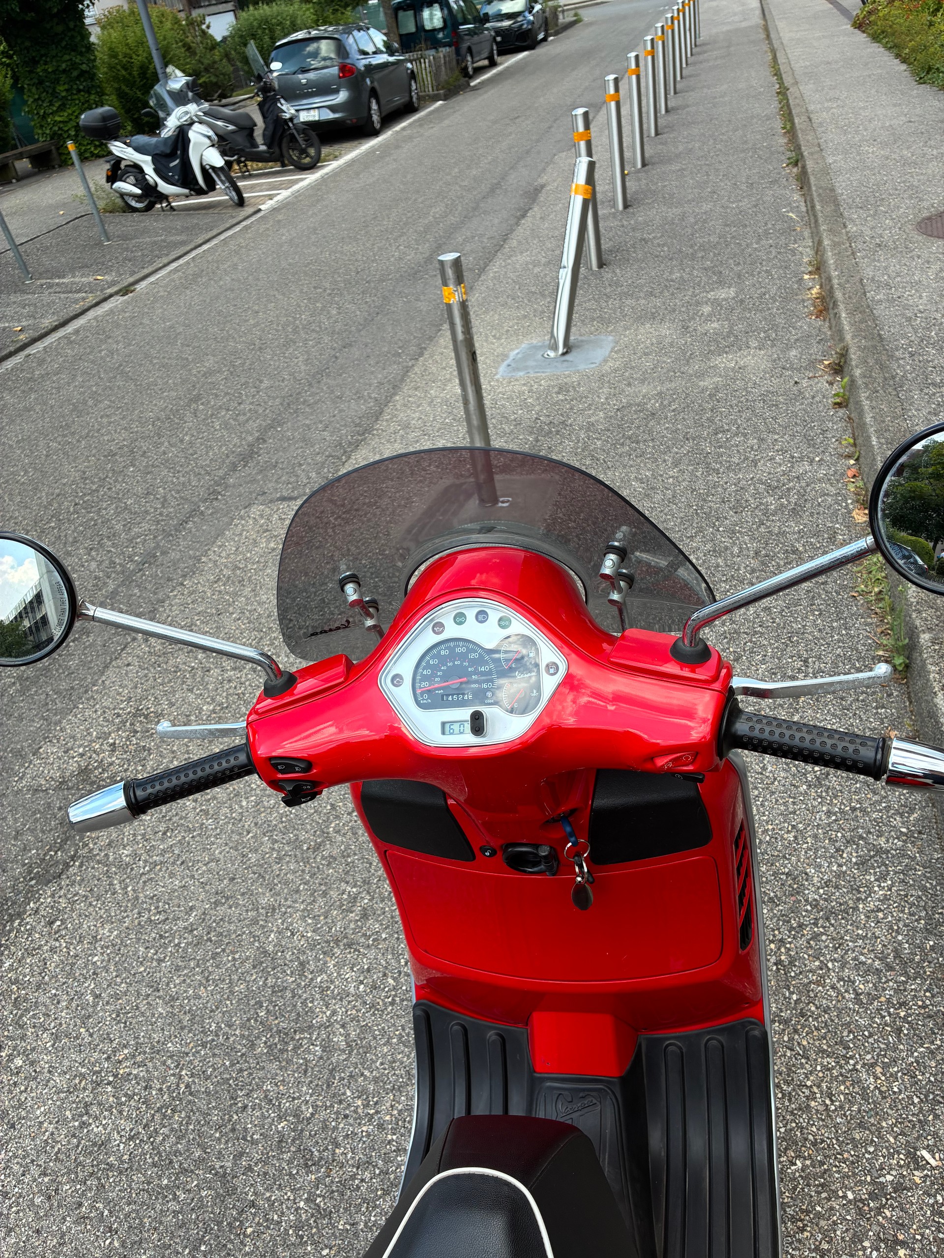 PIAGGIO Vespa GTS Super 300 i.e-image-9
