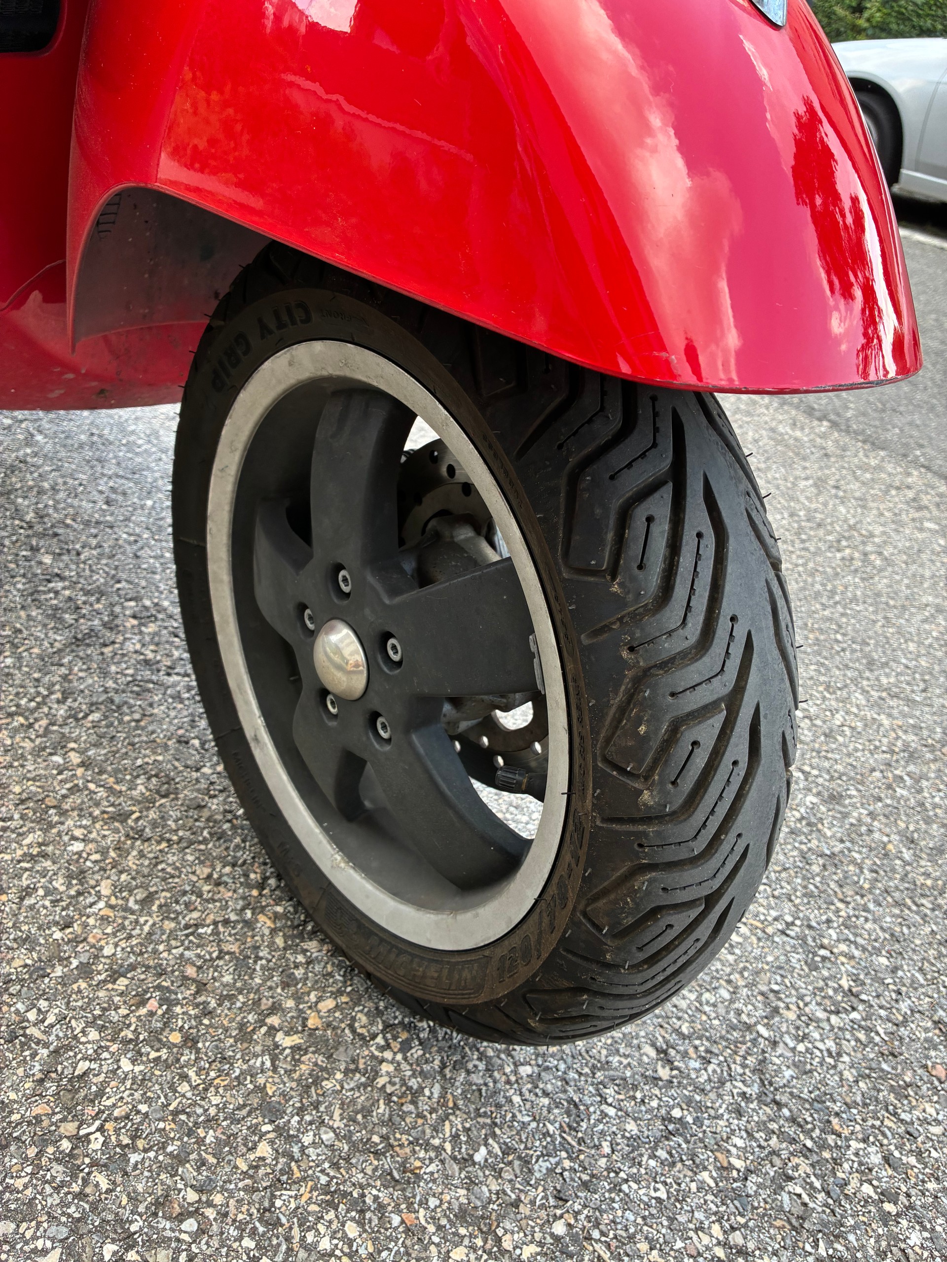 PIAGGIO Vespa GTS Super 300 i.e-image-4
